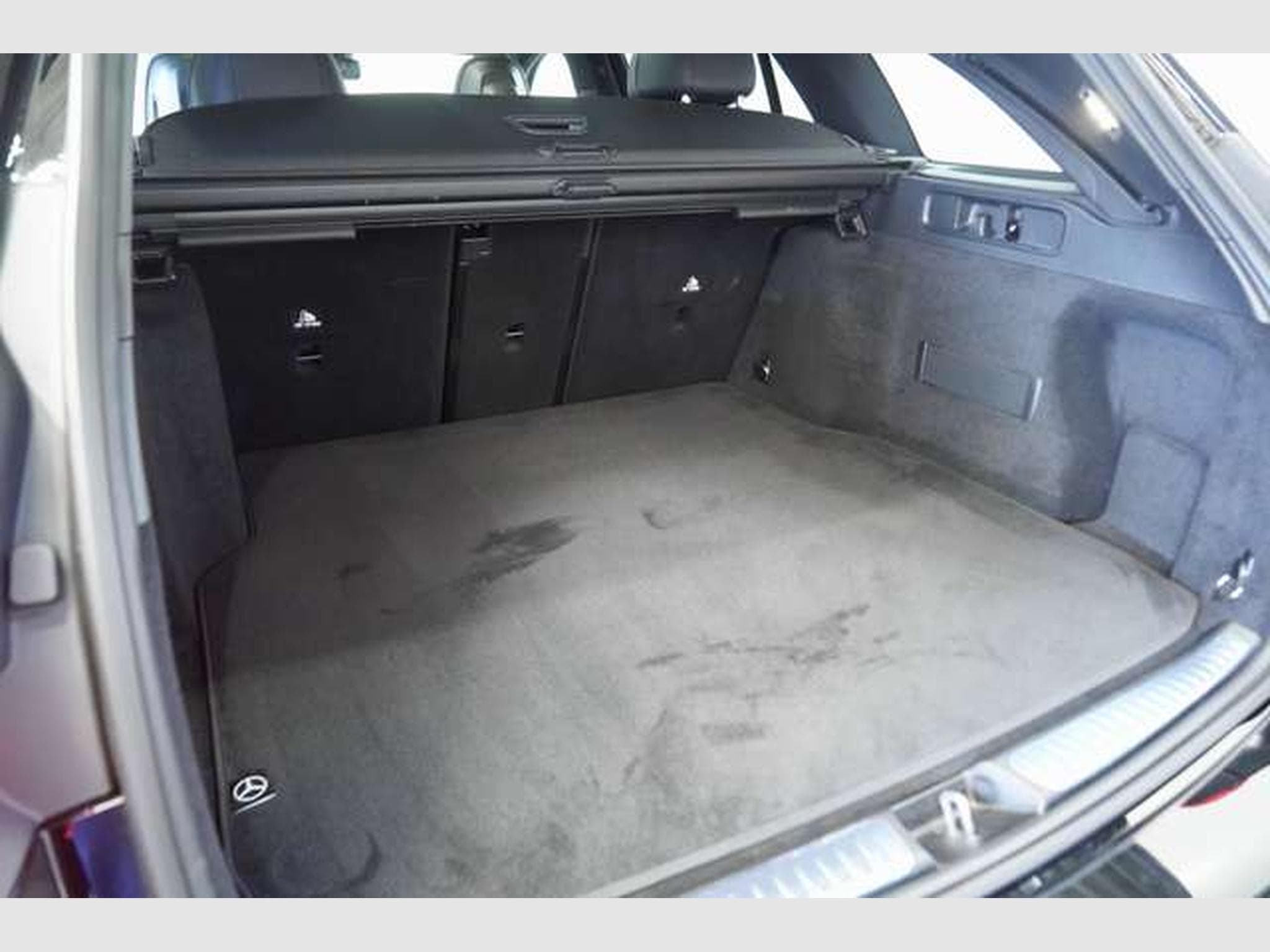 Mercedes C 300 T d AMG Line *2.HD*19*Distr.*Pano*Digital (2024) - Photo 46