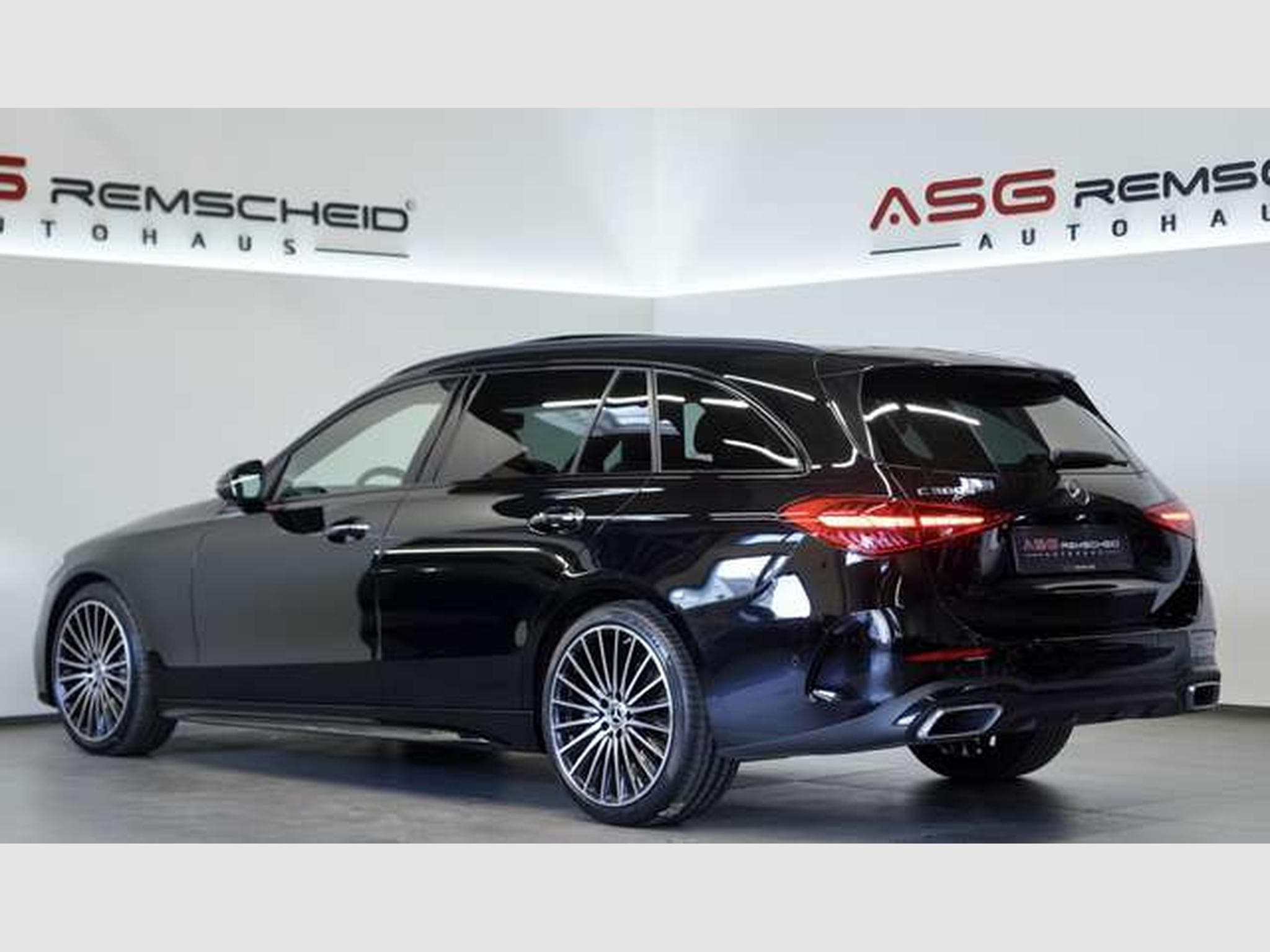 Mercedes C 300 T d AMG Line *2.HD*19*Distr.*Pano*Digital (2024) - Photo 48