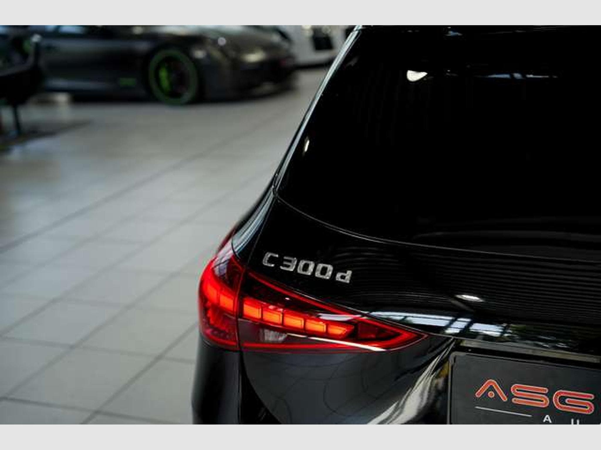 Mercedes C 300 d T AMG Line *2.H *19*Distr.*Digital*Pano (2024) - Photo 12