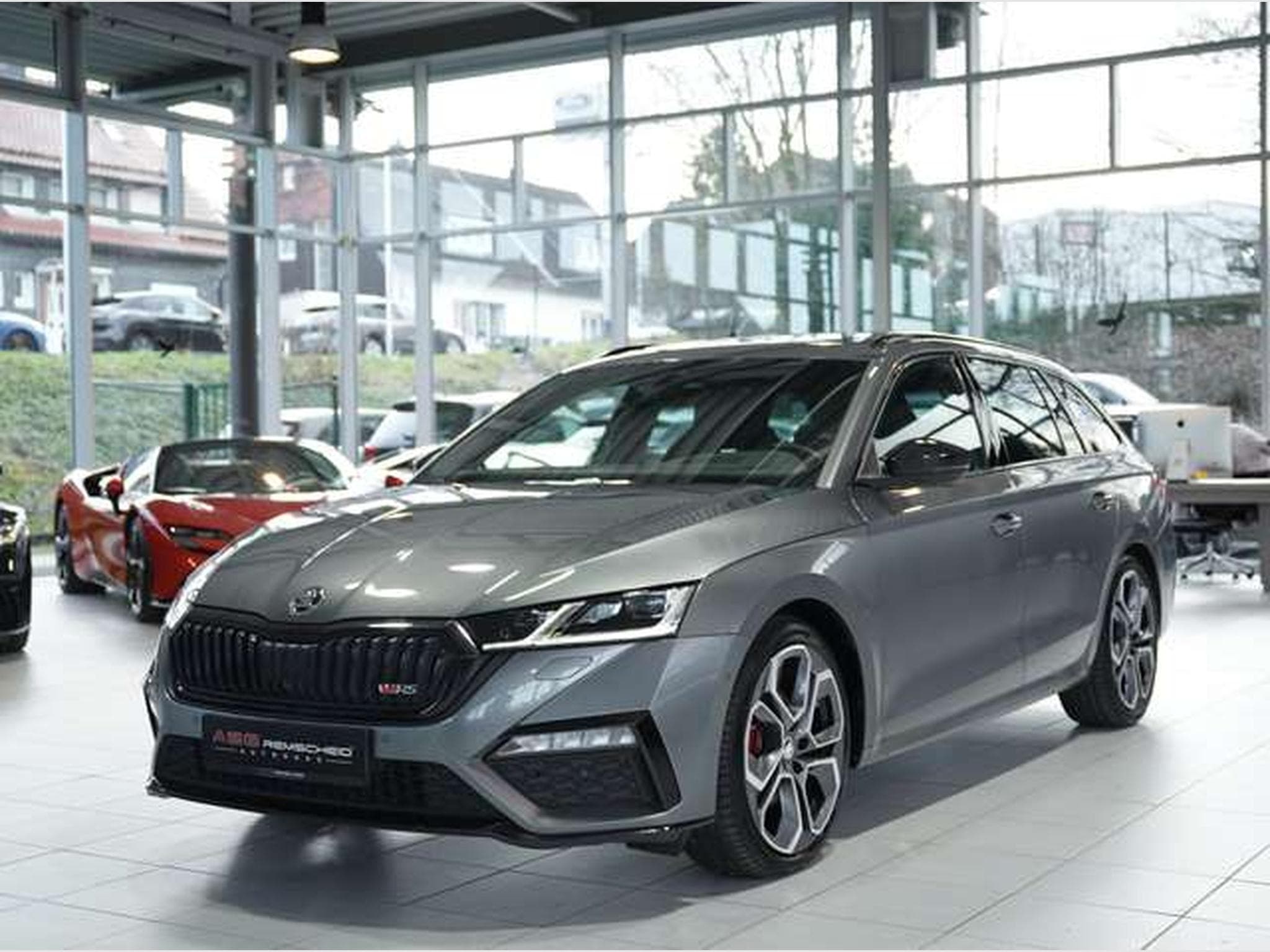 Skoda Octavia RS 4x4 *1.H *19 *Virtual*Pano*AHK*360° (2024) - Photo 4