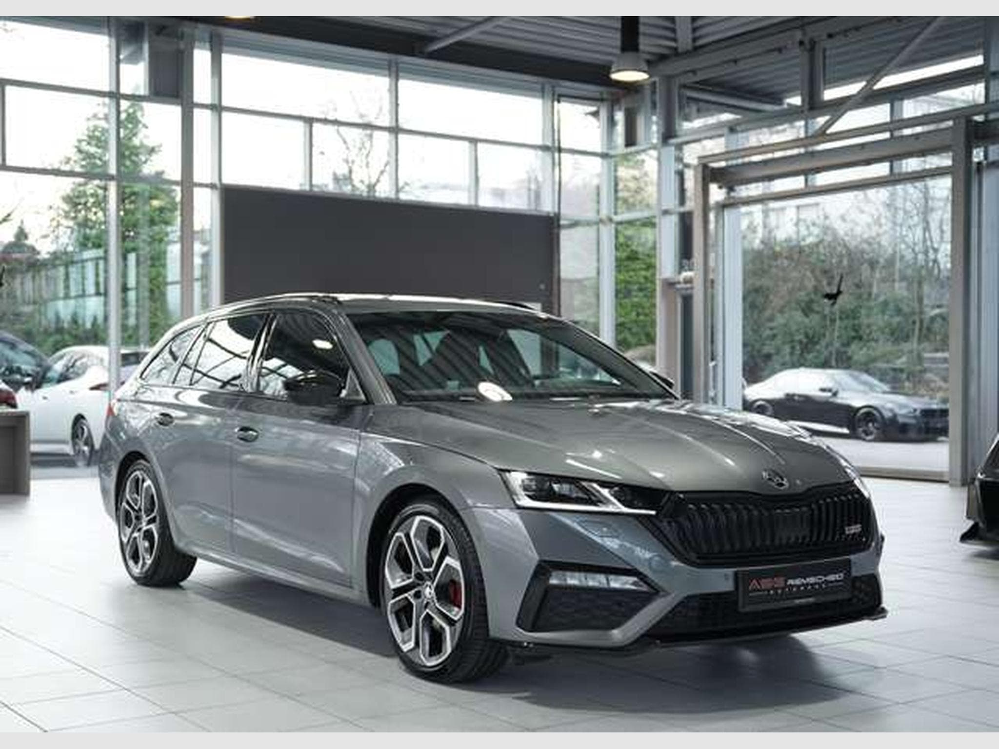Skoda Octavia RS 4x4 *1.H *19 *Virtual*Pano*AHK*360° (2024) - Photo 5