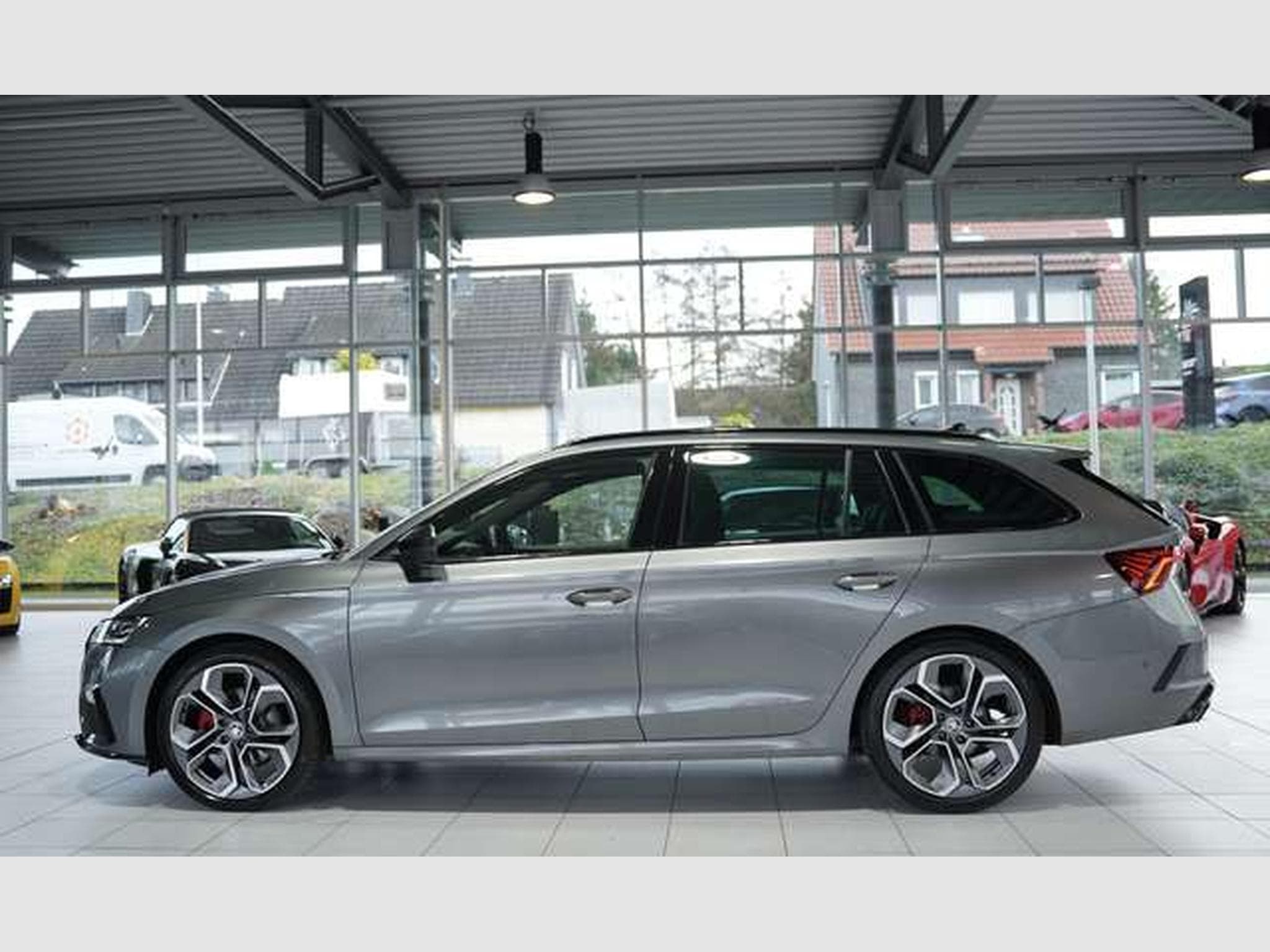 Skoda Octavia RS 4x4 *1.H *19 *Virtual*Pano*AHK*360° (2024) - Photo 11