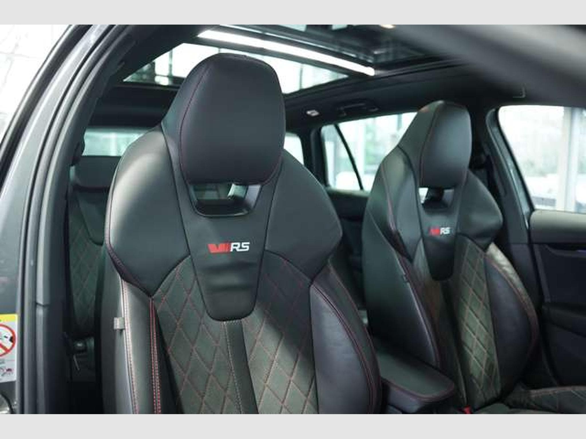Skoda Octavia RS 4x4 *1.H *19 *Virtual*Pano*AHK*360° (2024) - Photo 17