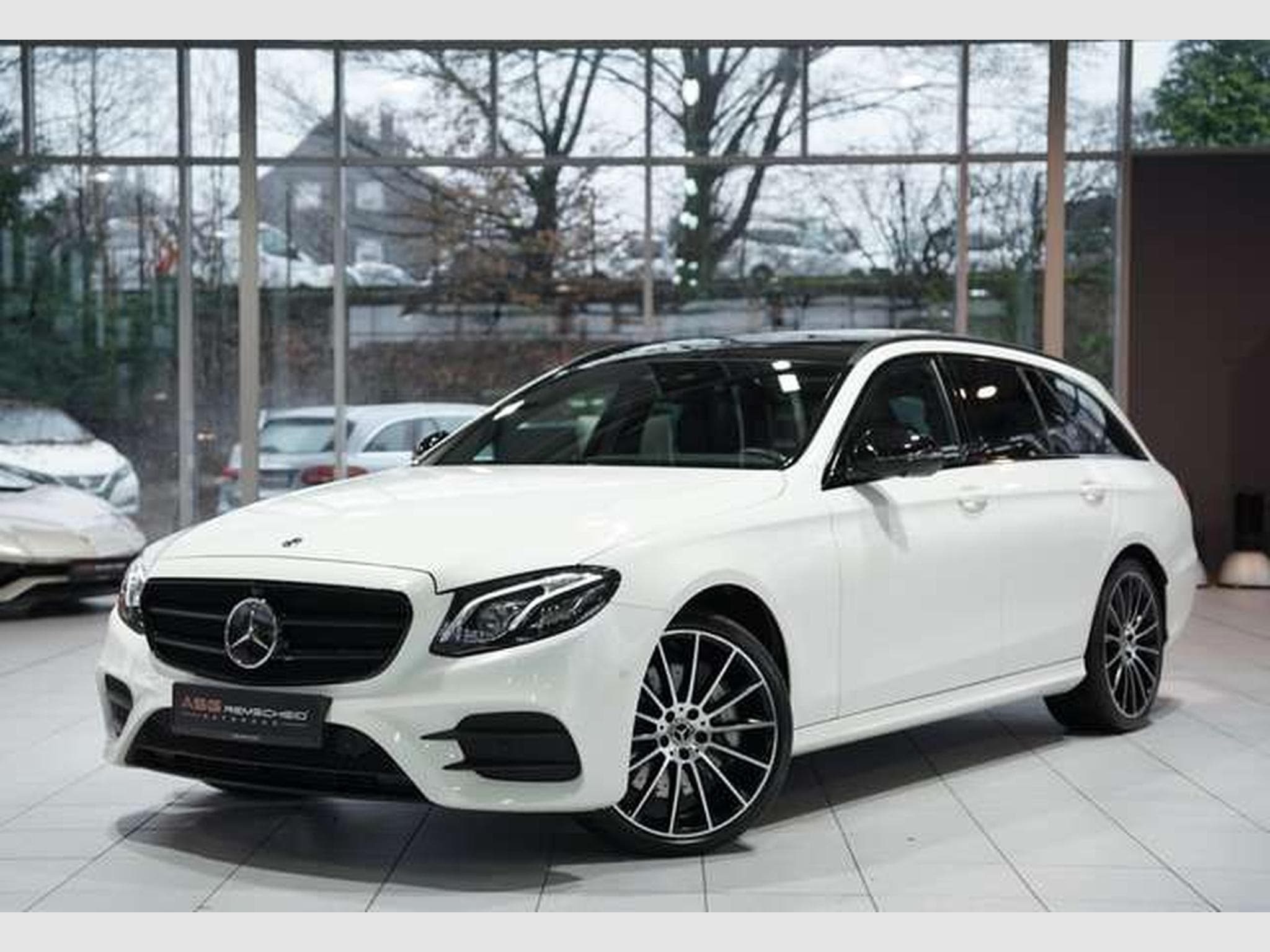 Mercedes E 400 d T 4M AMG Line *2.H *Distr.*Pano*H-UP*AHK (2018) - Photo 1