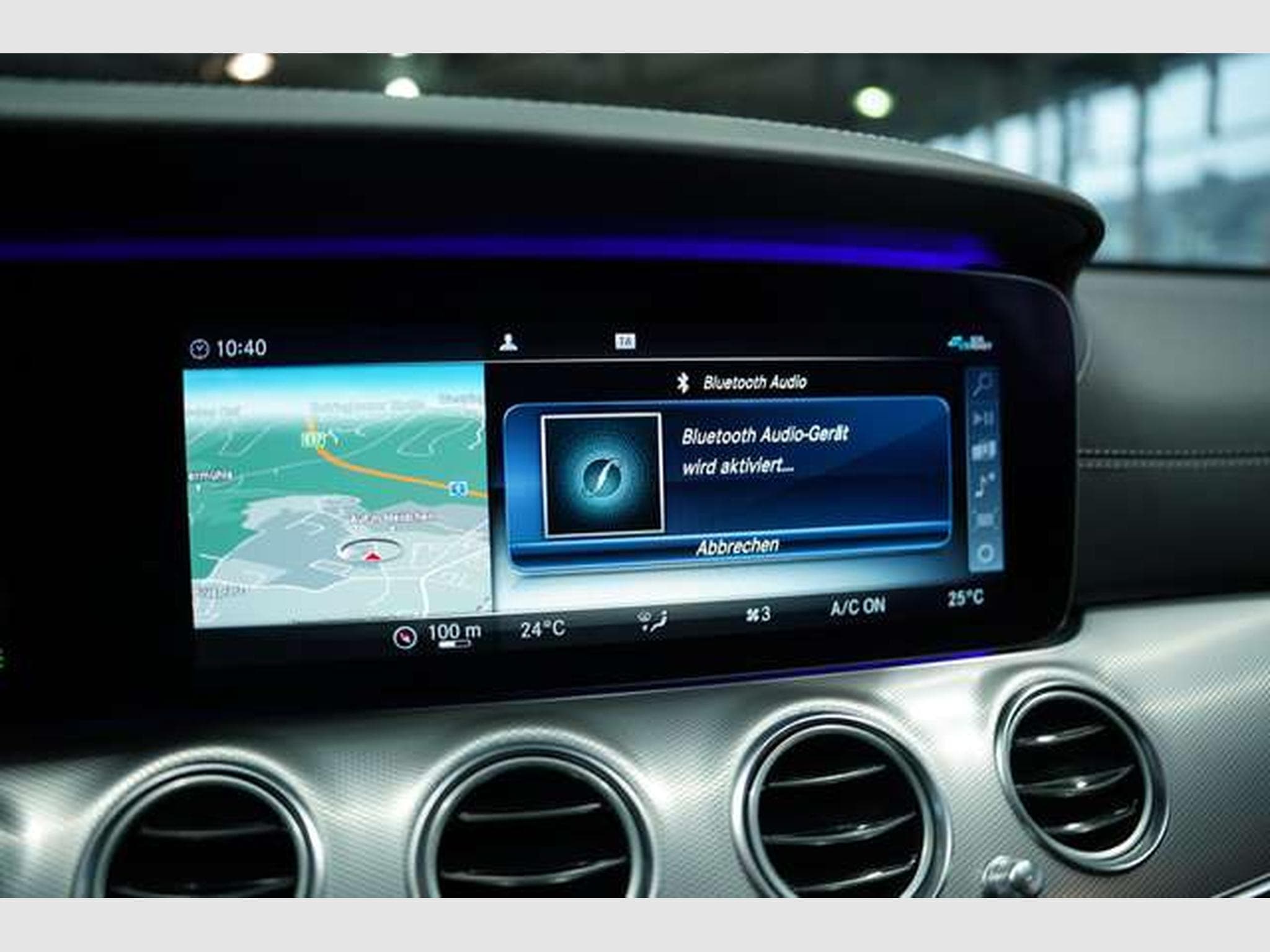 Mercedes E 400 d T 4M AMG Line *2.H *Distr.*Pano*H-UP*AHK (2018) - Photo 34