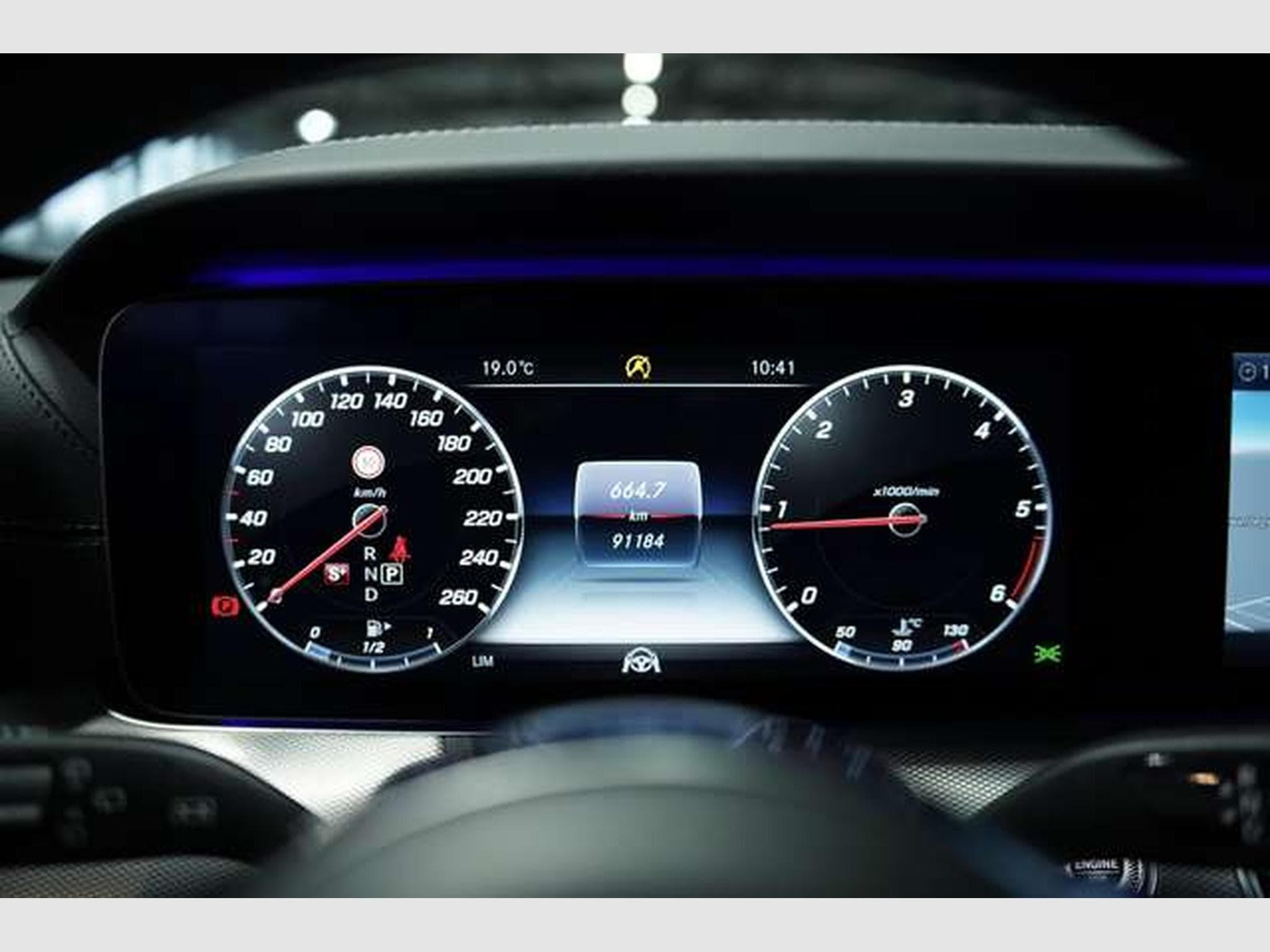 Mercedes E 400 d T 4M AMG Line *2.H *Distr.*Pano*H-UP*AHK (2018) - Photo 38