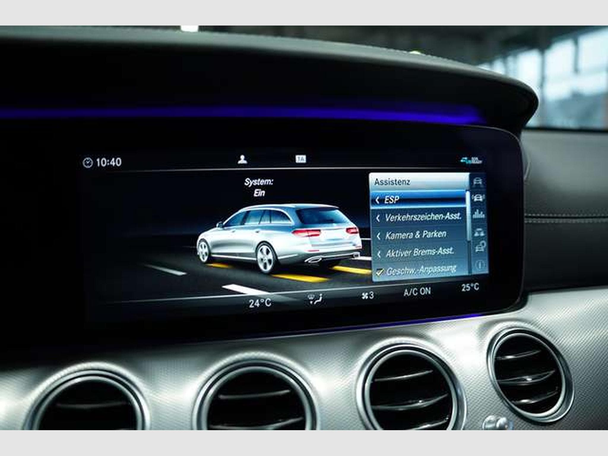Mercedes E 400 d T 4M AMG Line *2.H *Distr.*Pano*H-UP*AHK (2018) - Photo 36