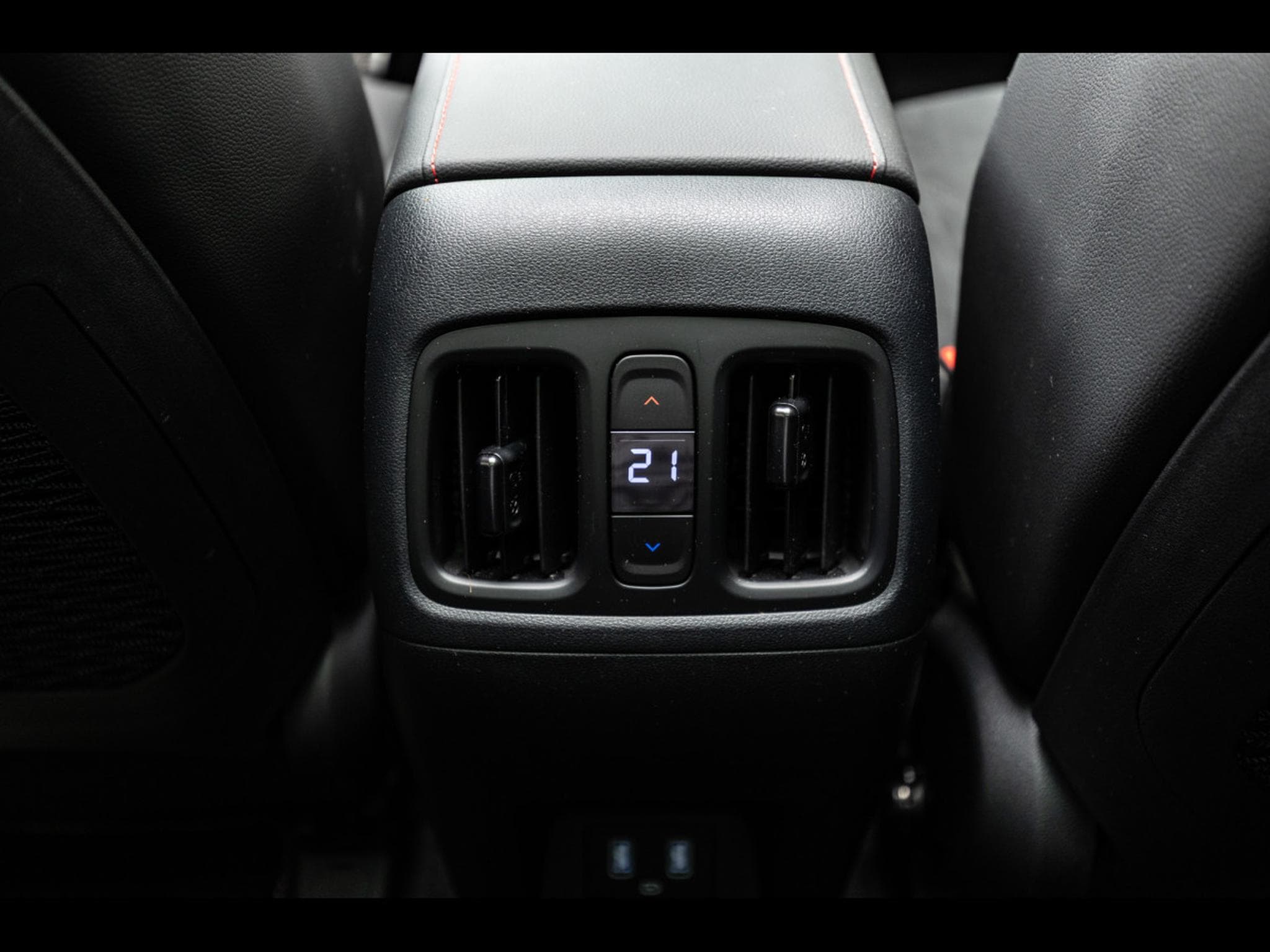 Hyundai Tucson 1.6 T-GDI PLUG-IN-HYBRID 265 4WD SHINE N-LINE SENSATION (2024) - Photo 14