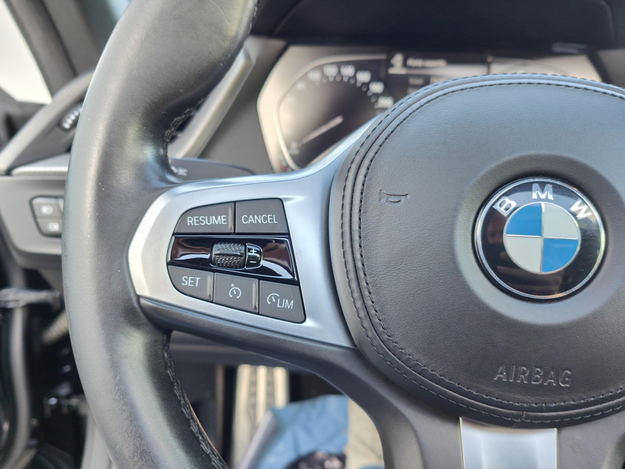 BMW 218 218iA PACK M GPS TOIT OUVRANT CARPLAY BLUETOOTH PHARES LED (2021) - Photo 21
