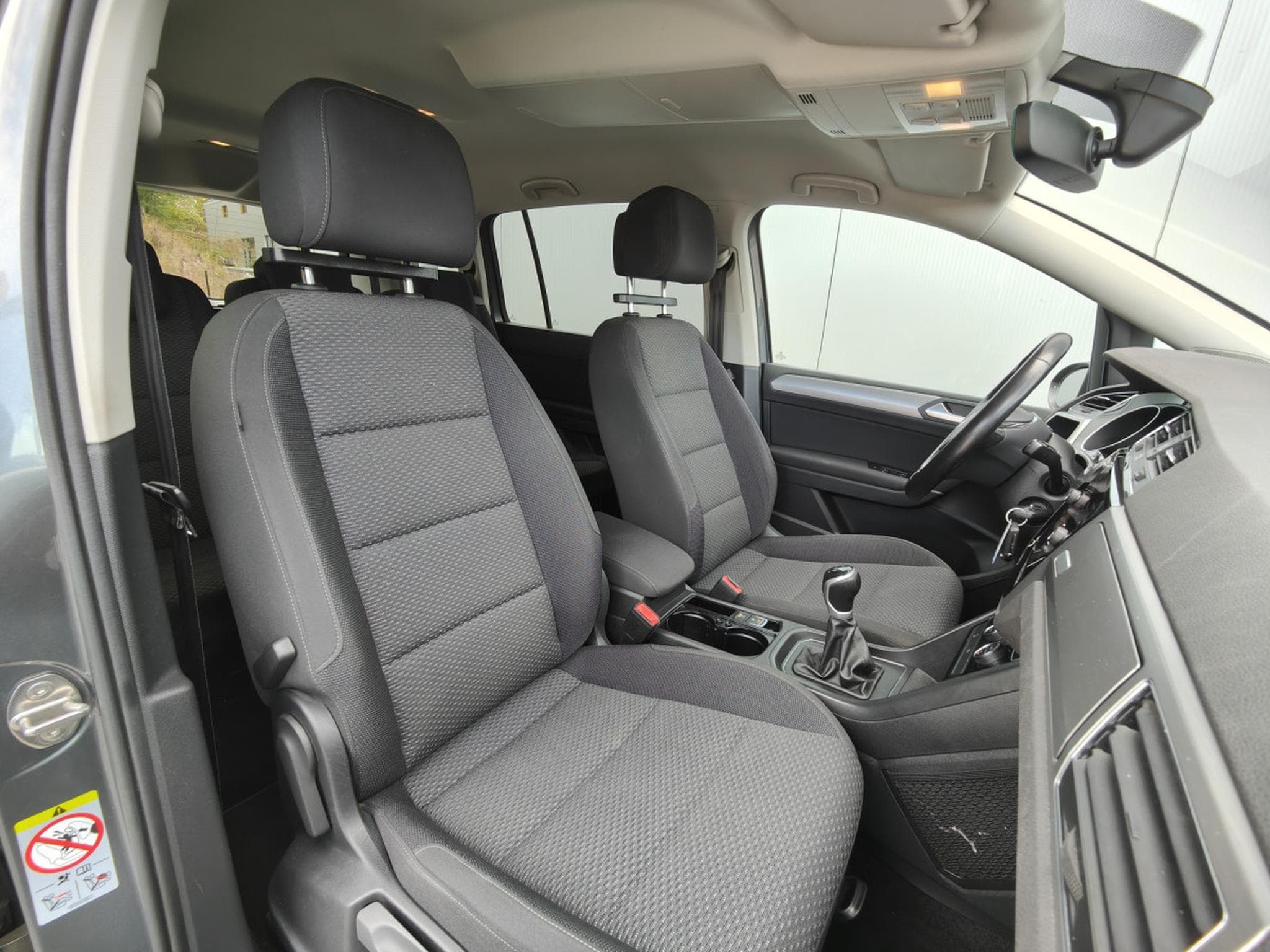 VW Touran 1.5 TSI 7 PLACES GPS BLUETOOTH APS AV/ARR PHARES LED (2019) - Photo 7