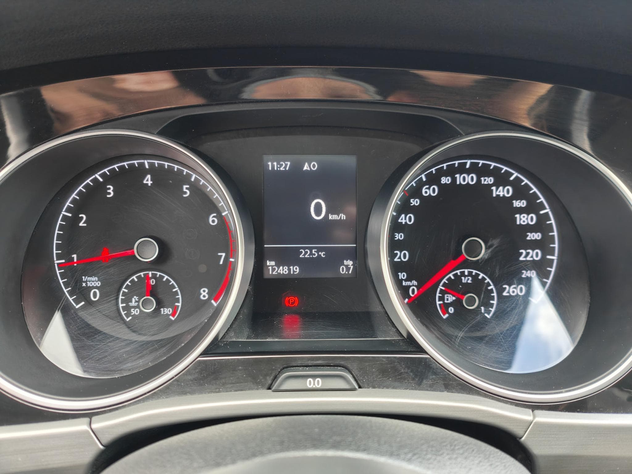 VW Touran 1.5 TSI 7 PLACES GPS BLUETOOTH APS AV/ARR PHARES LED (2019) - Photo 16