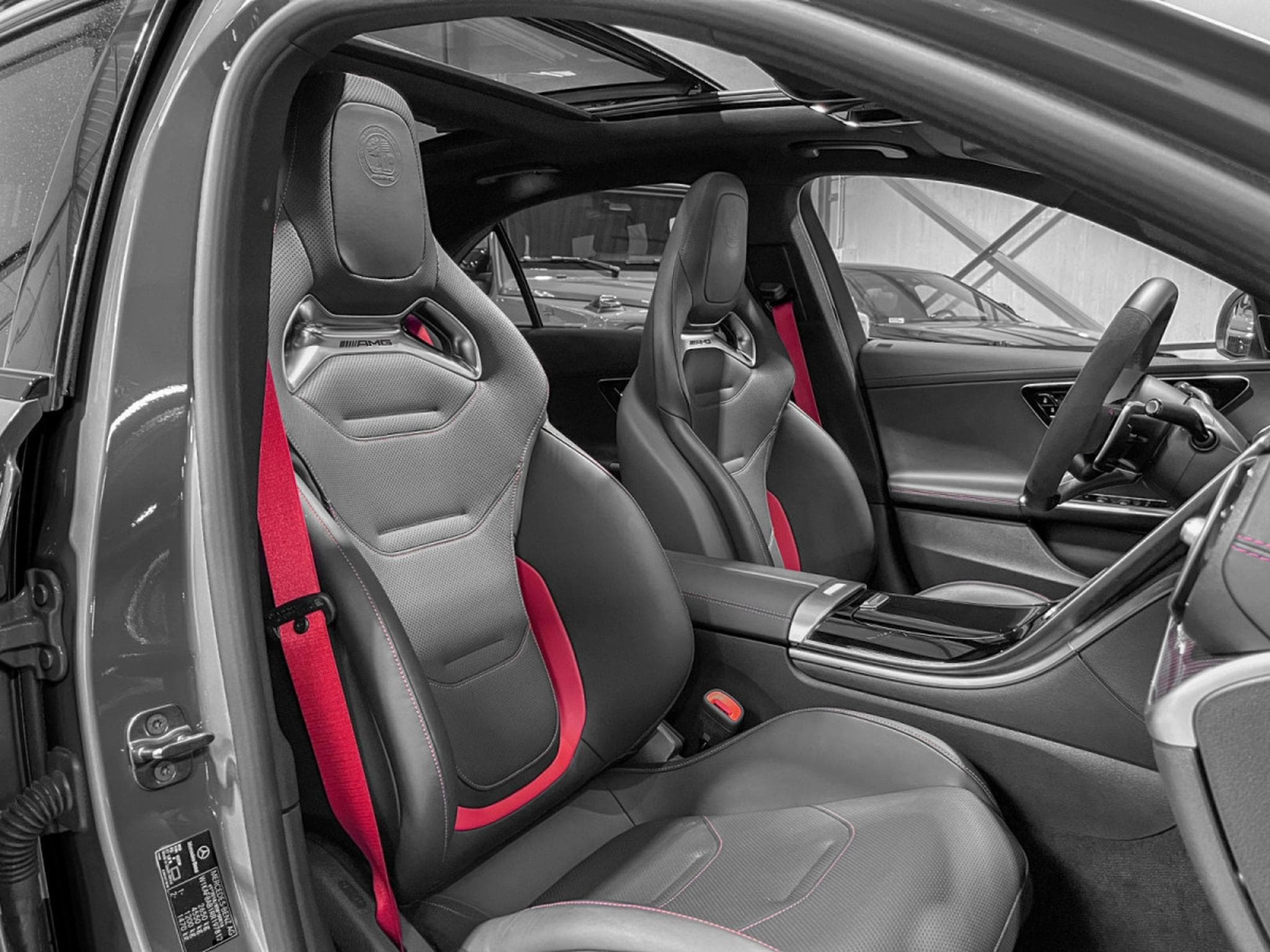Mercedes C 63 AMG C 63 S AMG 4Matic+ F1 Edition/Distro+Pano+HuD+Memory+CARBON+ (2024) - Photo 13