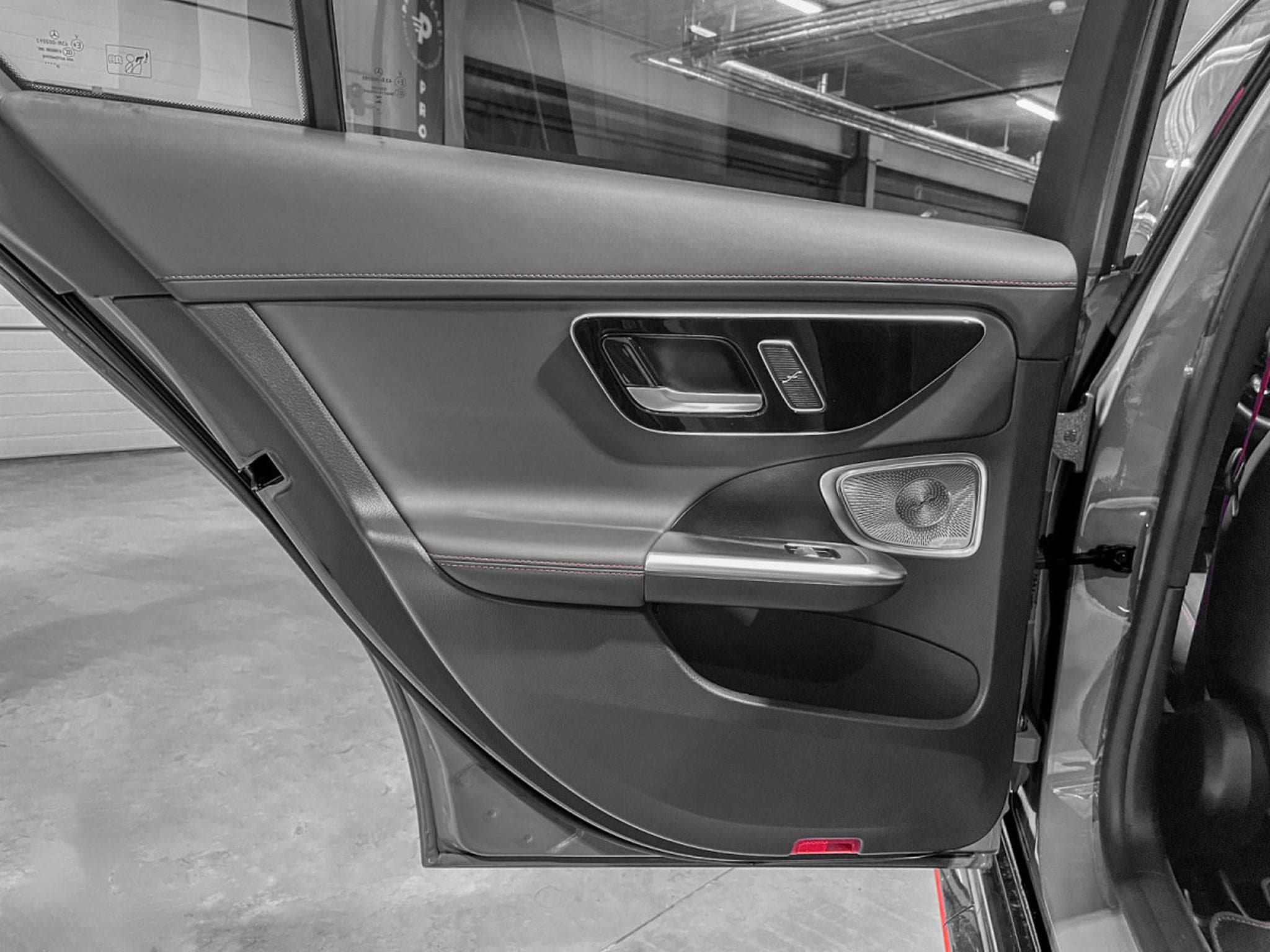 Mercedes C 63 AMG C 63 S AMG 4Matic+ F1 Edition/Distro+Pano+HuD+Memory+CARBON+ (2024) - Photo 17