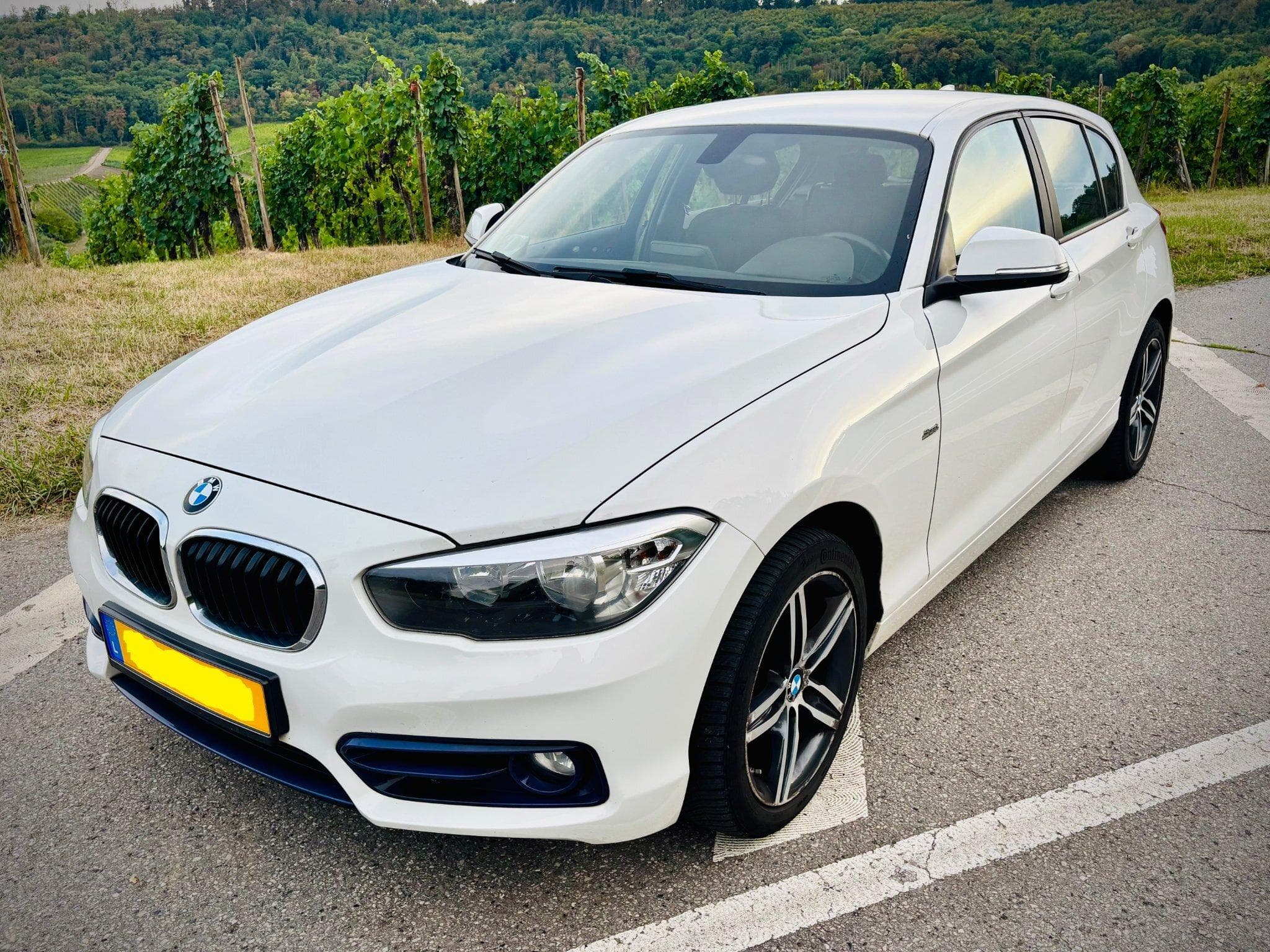 BMW 118 118i Sport Line (2015) - Photo 1