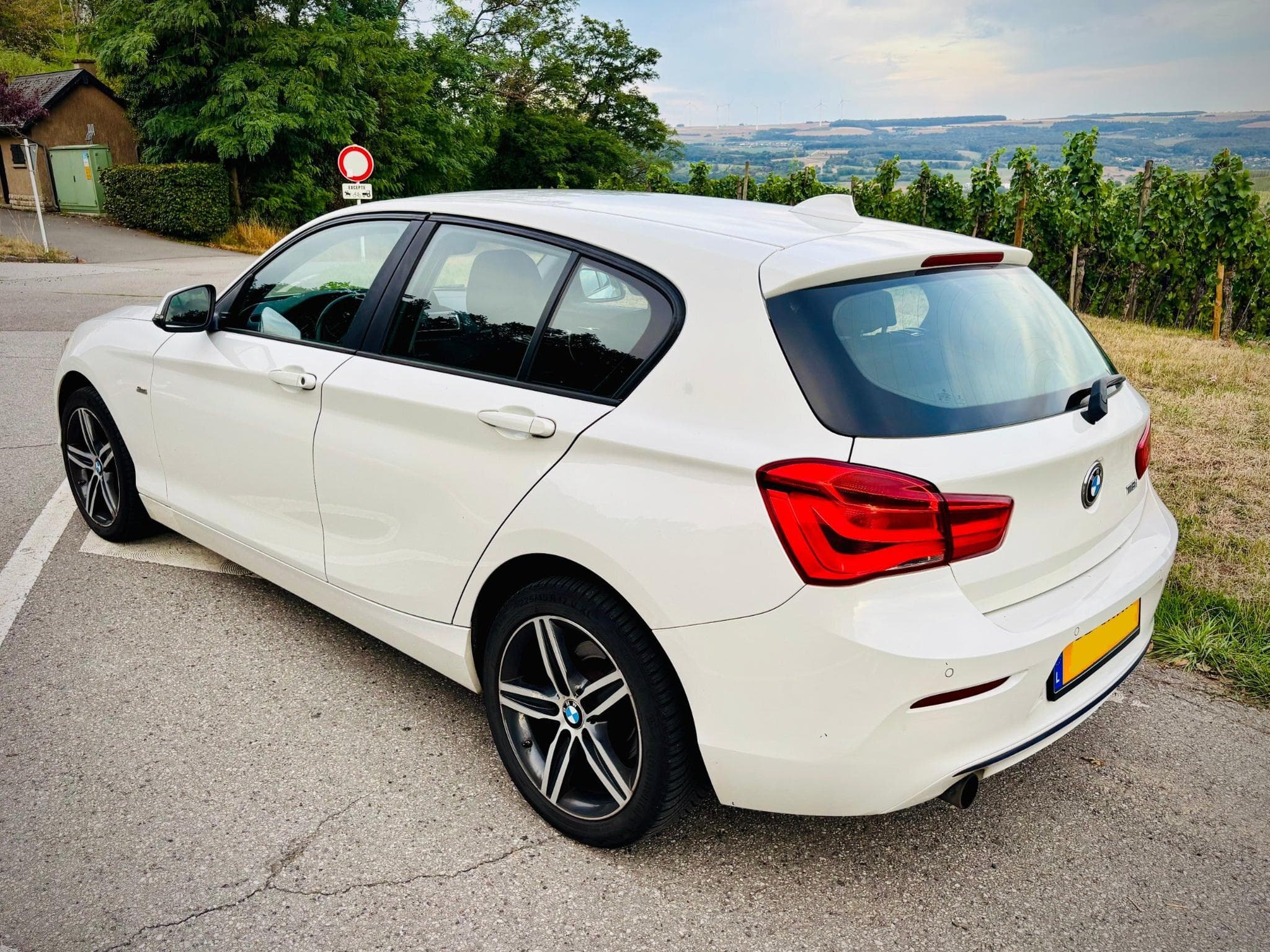 BMW 118 118i Sport Line (2015) - Photo 2