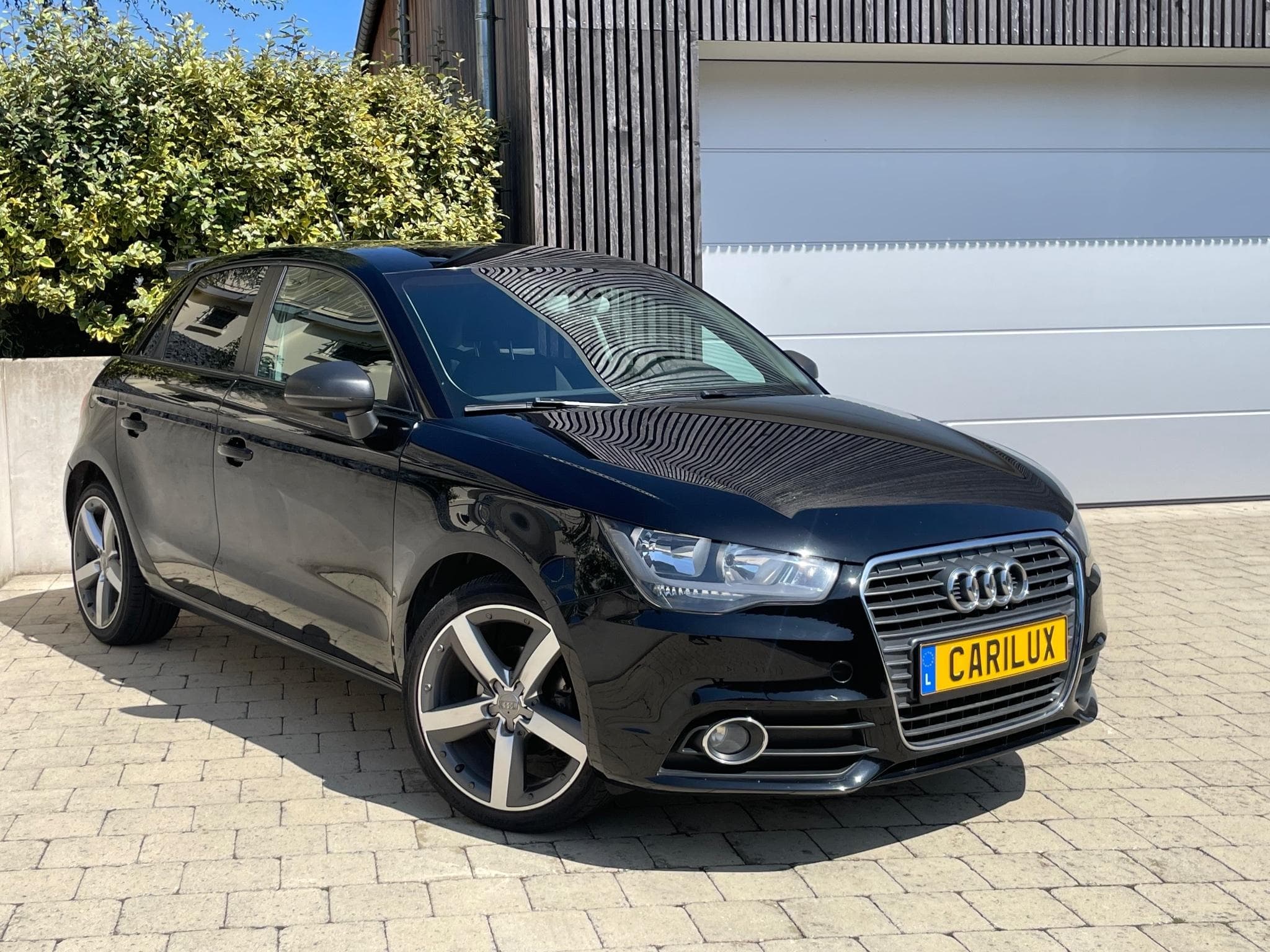 Audi A1 1.2 TFSI Sportback (2012) - Photo 1