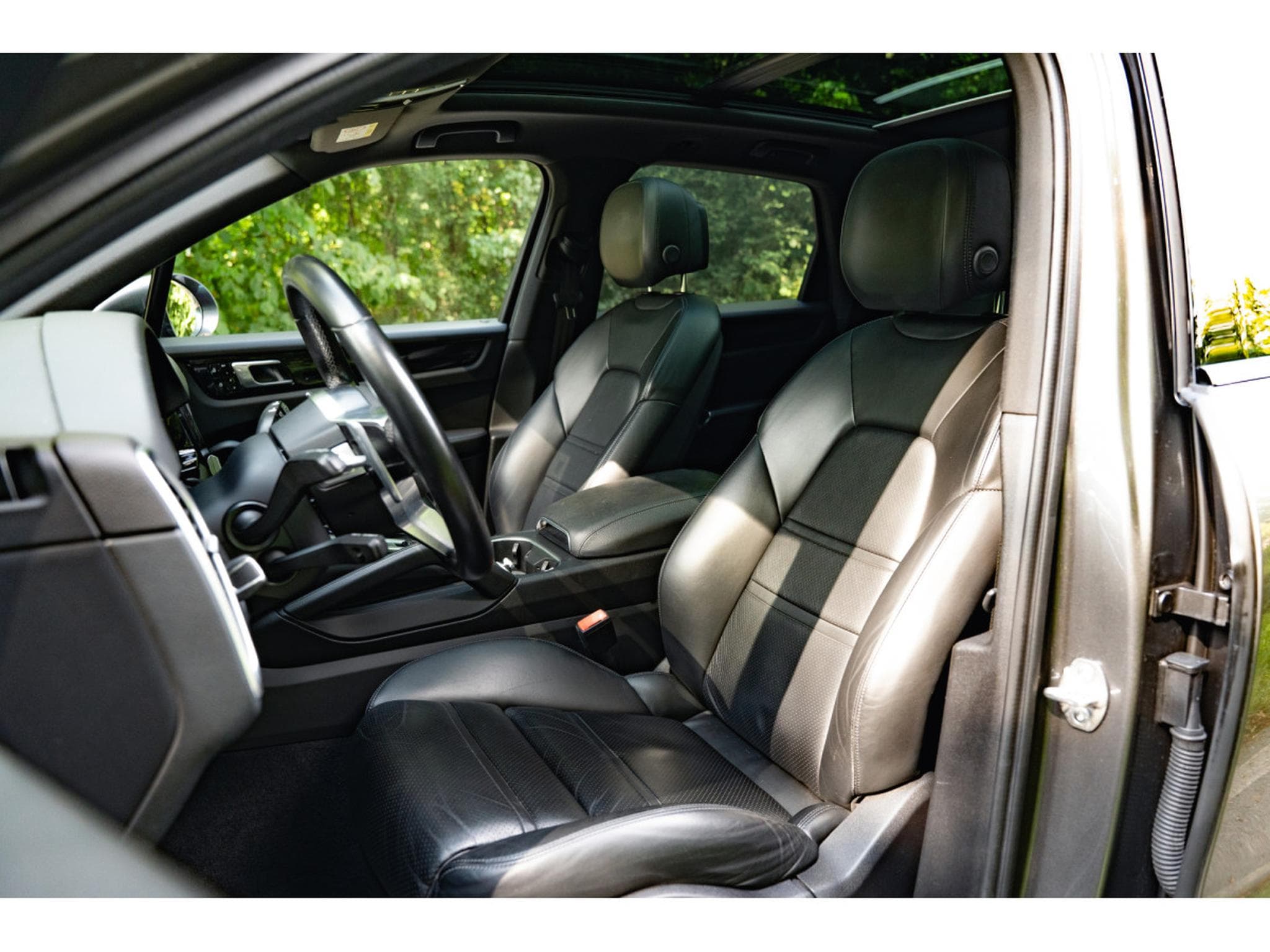 Porsche Cayenne E HYBRID (2021) - Foto 10