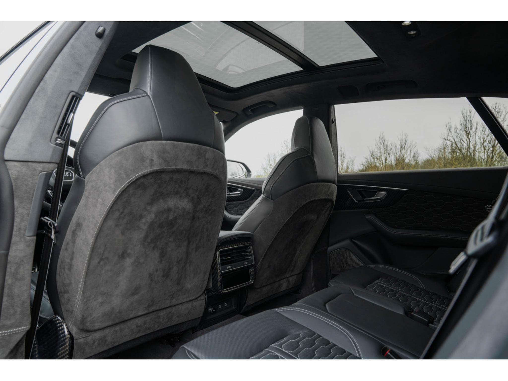 Audi RSQ8 ABT Signature Edition 82 of 96 (2023) - Photo 12