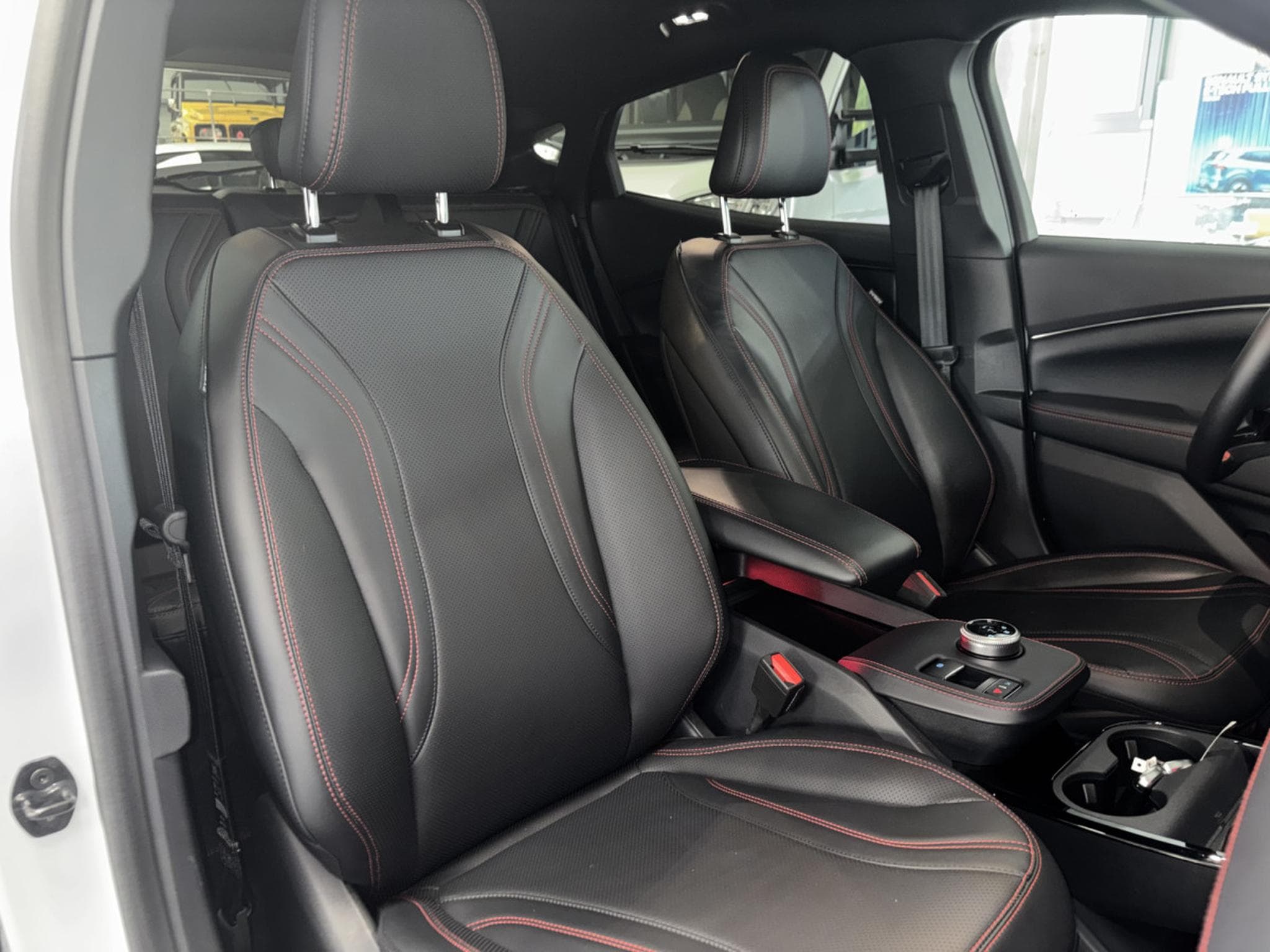 Ford Mustang Mach-E AWD EXtended Range 99 kWh (2022) - Photo 11