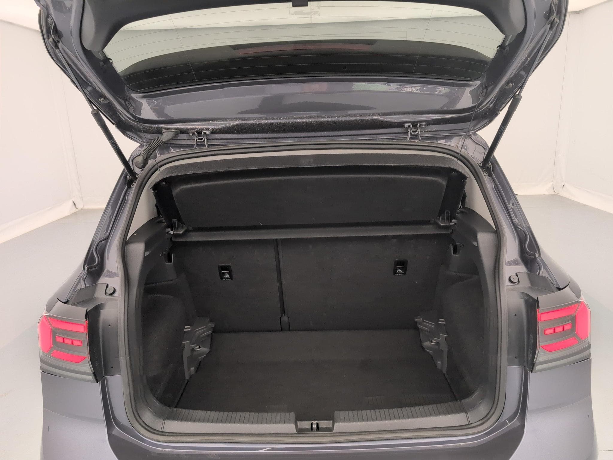 VW T-cross 1.0 TSI 116 Start/Stop BVM6 VW Edition (2025) - Foto 11