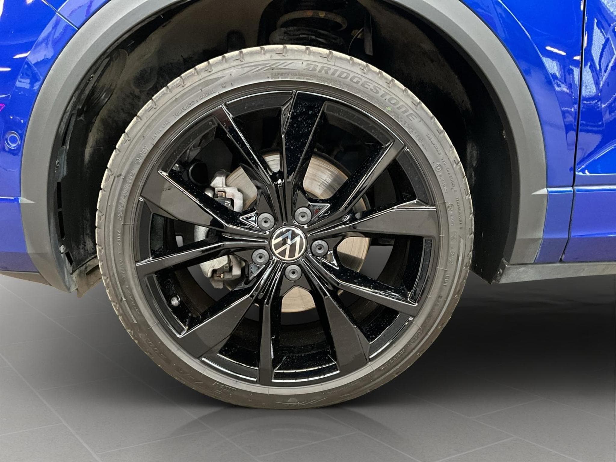 VW T-Roc R-Line+DSG+Black-Style+Matrix-LED+IQ-Drive (2025) - Foto 8