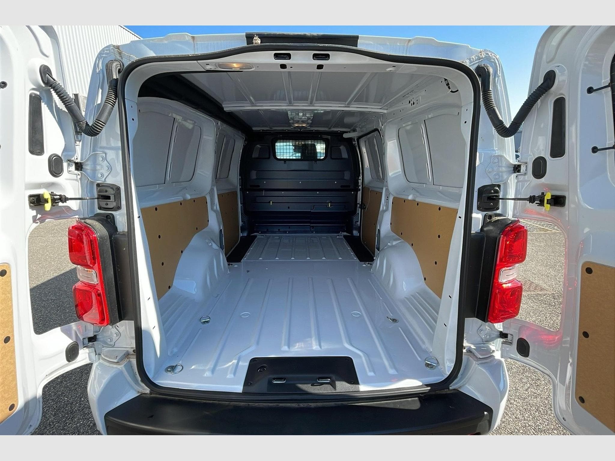 CitroëN Jumpy XL BLUEHDI 145 BVM6 (2025) - Foto 10