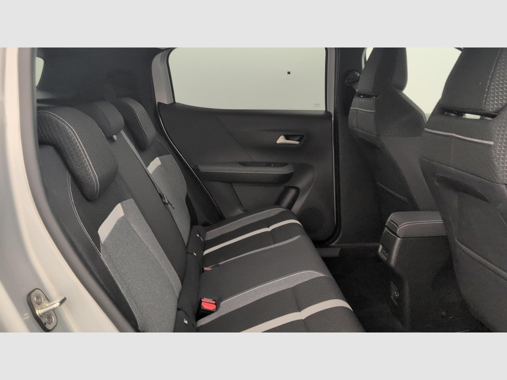 Opel Frontera-e ELECTRIC 113 CH BATTERIE 44 KWH GS (2025) - Foto 10