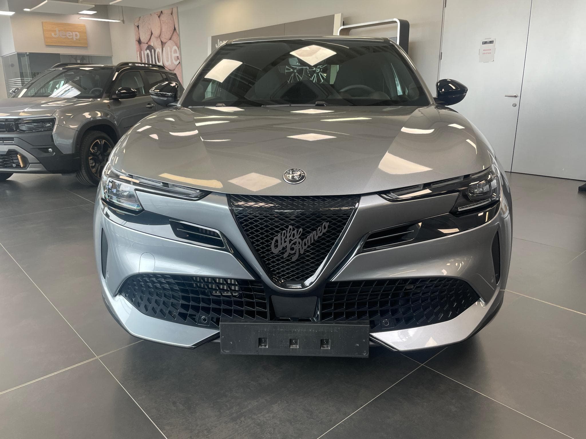 Alfa-Romeo Junior Ibrida (2025) - Foto 1