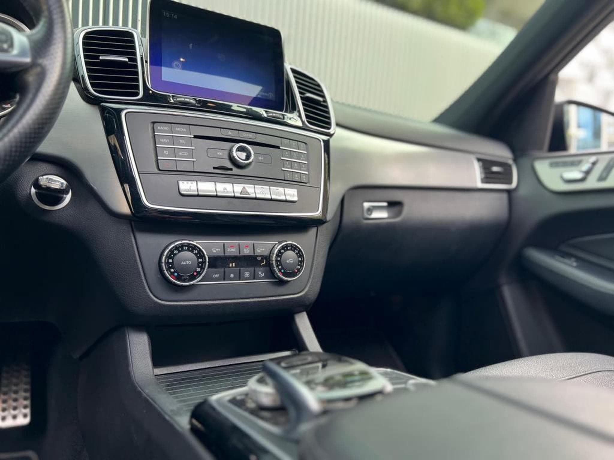 Mercedes GLE 450 AMG (2016) - Photo 20