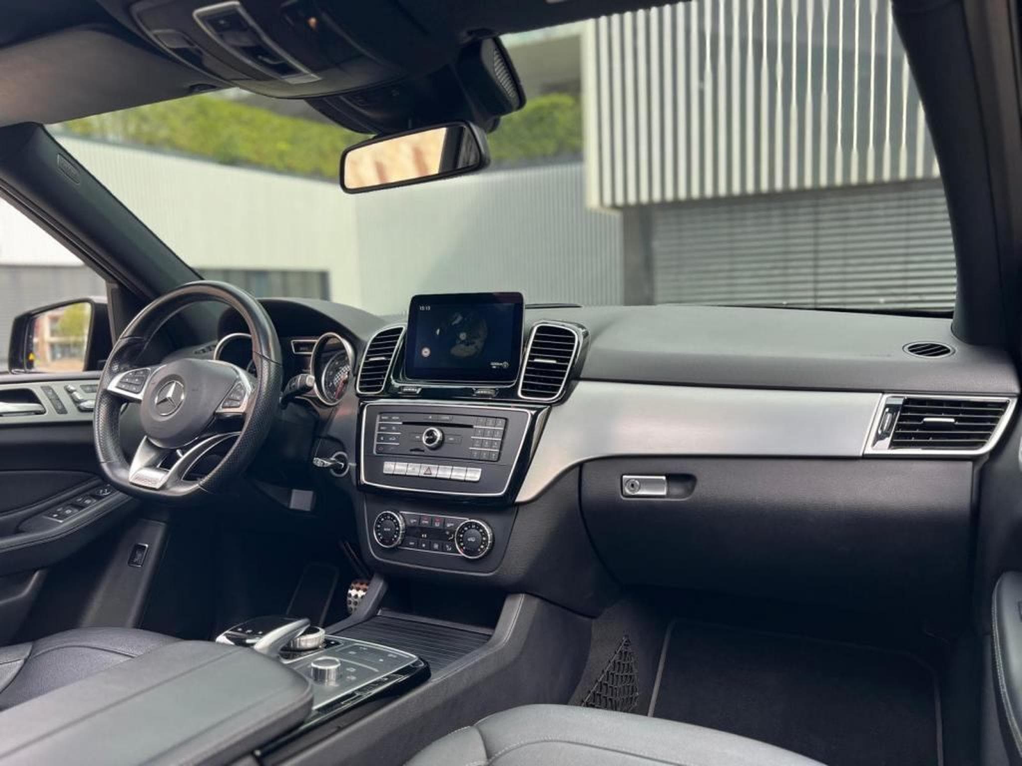 Mercedes GLE 450 AMG (2016) - Photo 16