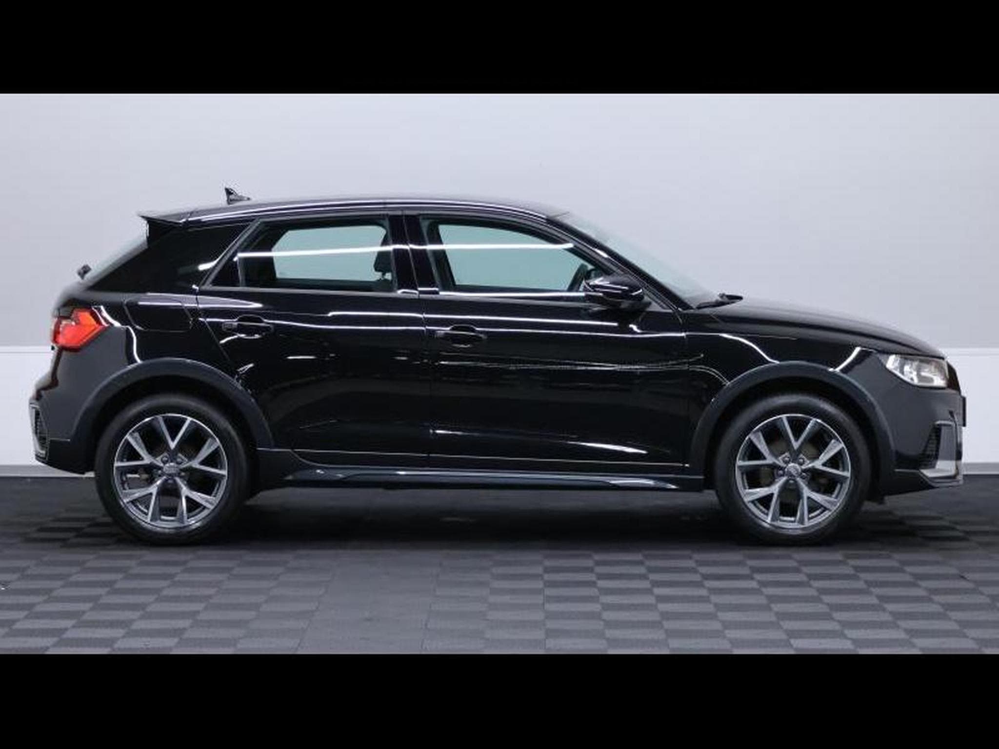 Audi A1 City Carver Allstreet 30TFSI S-Tronic (2020) - Foto 4