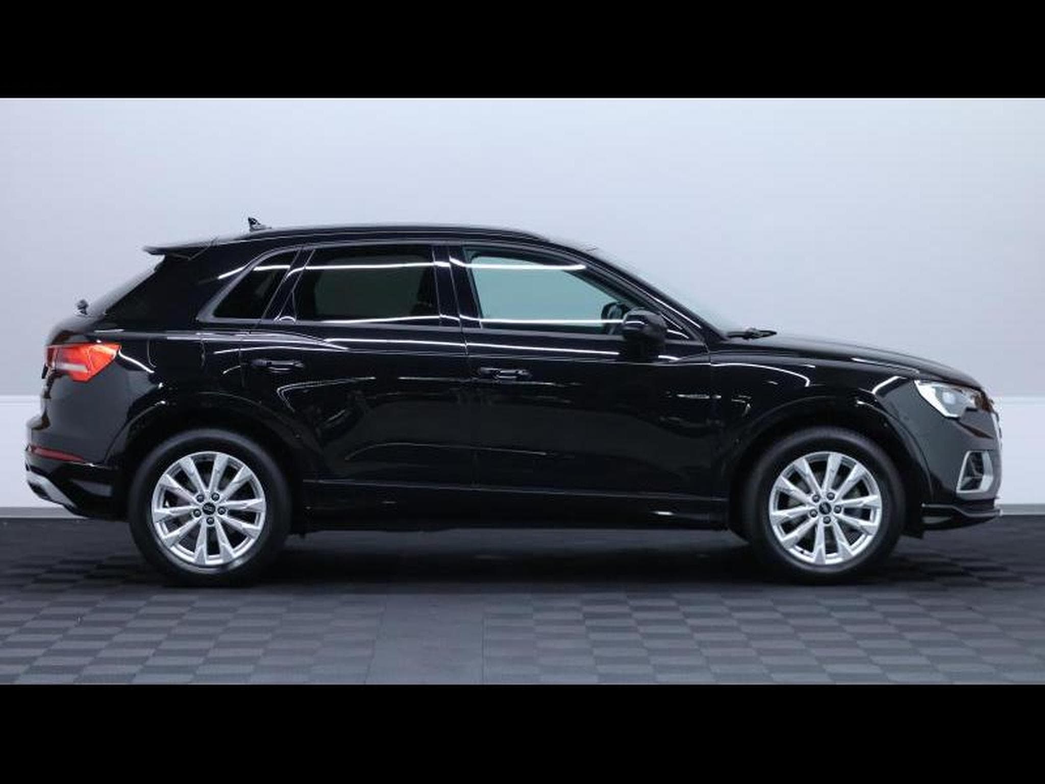 Audi Q3 35 TFSI 150 S-Tronic (2022) - Photo 4