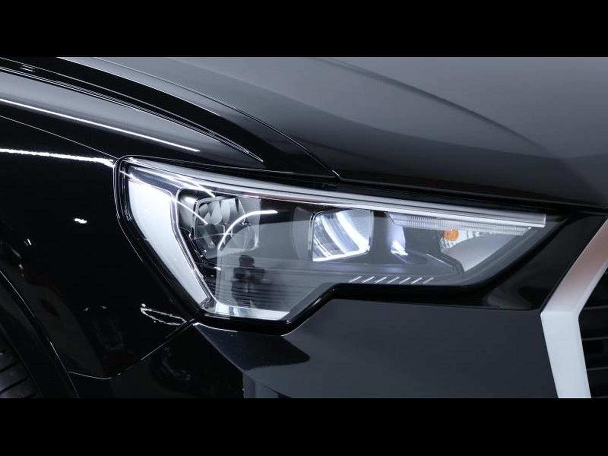 Audi Q3 35 TFSI 150 S-Tronic (2022) - Photo 8