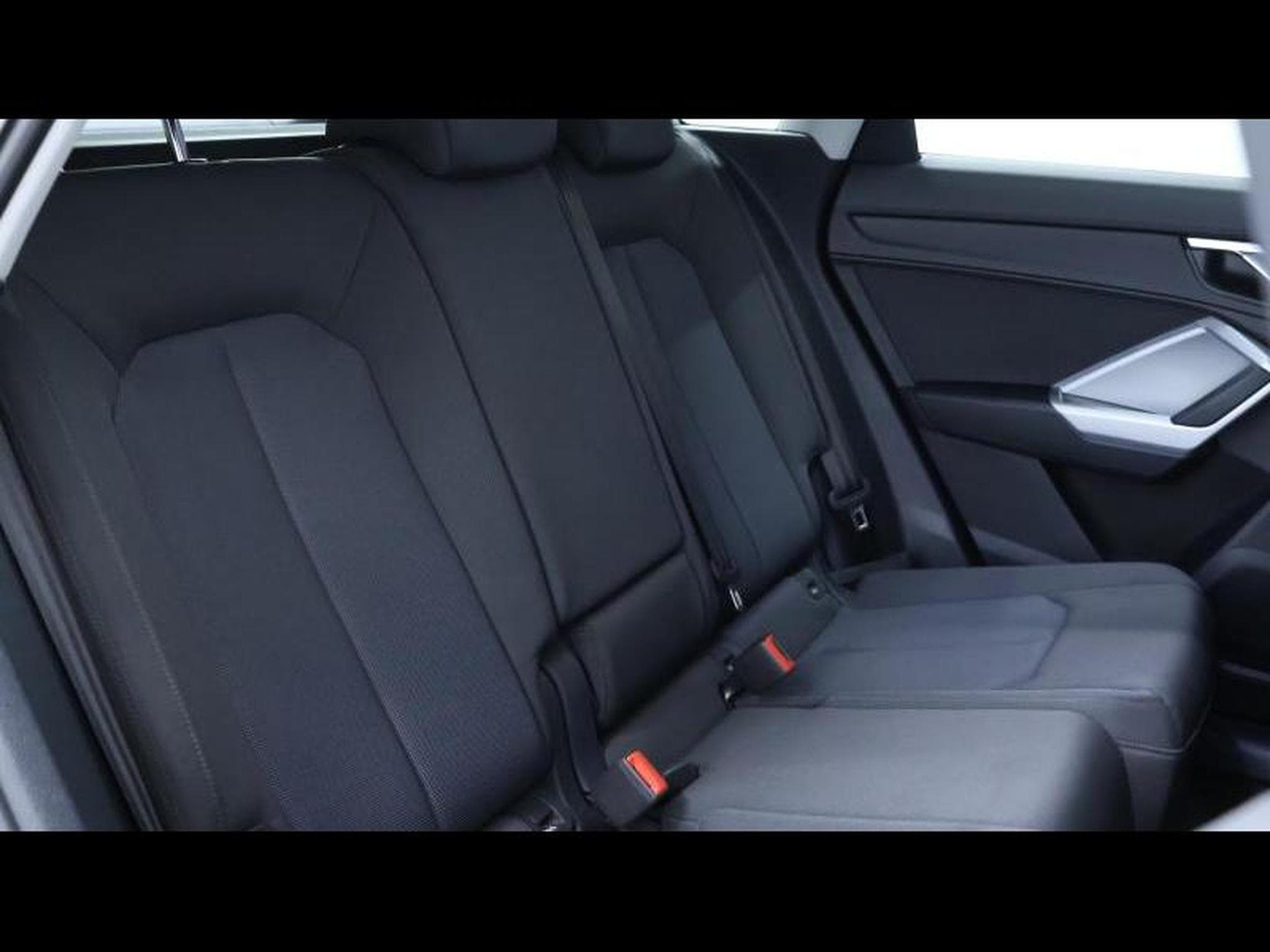Audi Q3 35 TFSI 150 S-Tronic (2022) - Photo 14