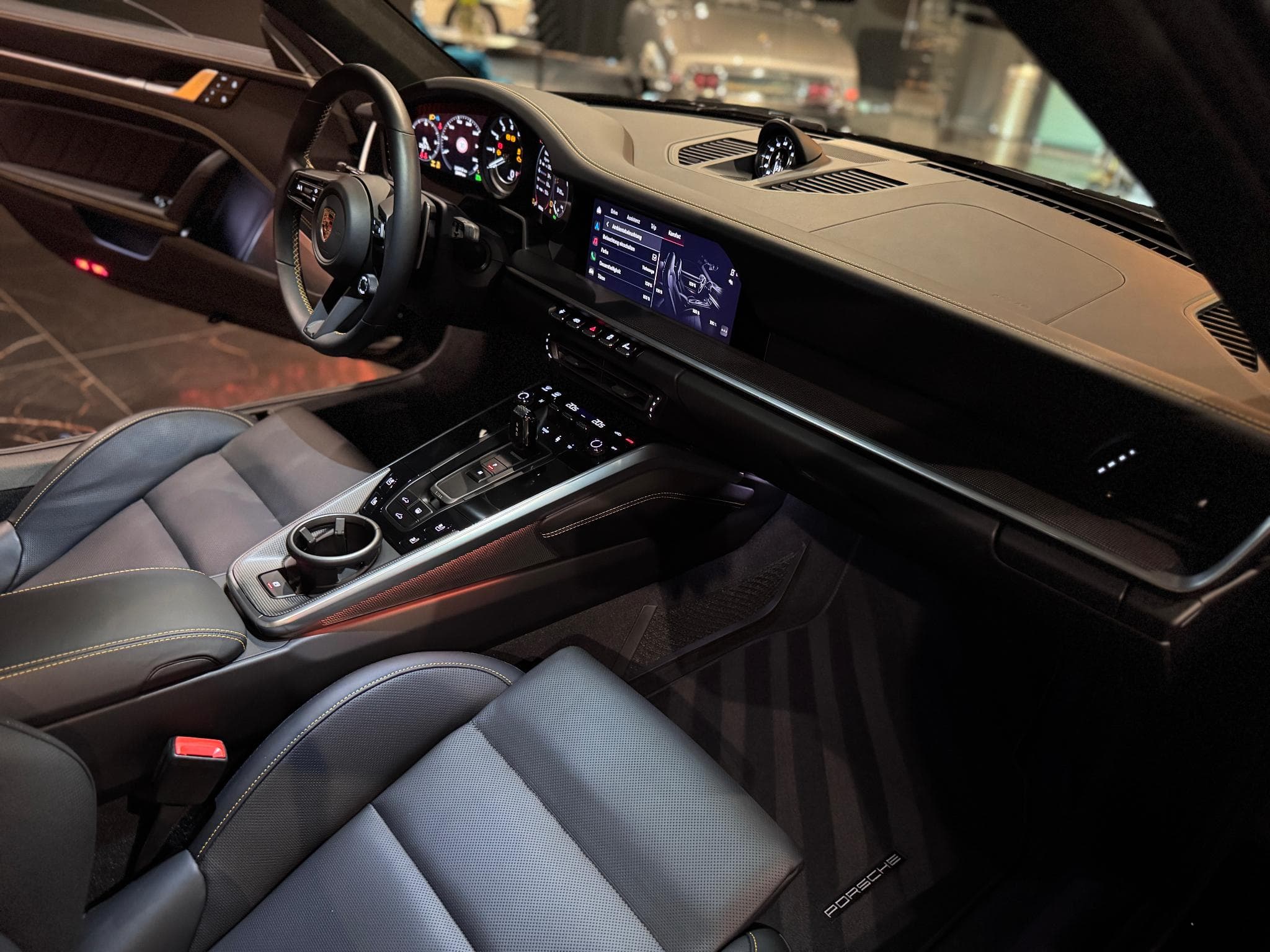 Porsche 992 (911) Turbo S Coupe (2024) - Photo 5