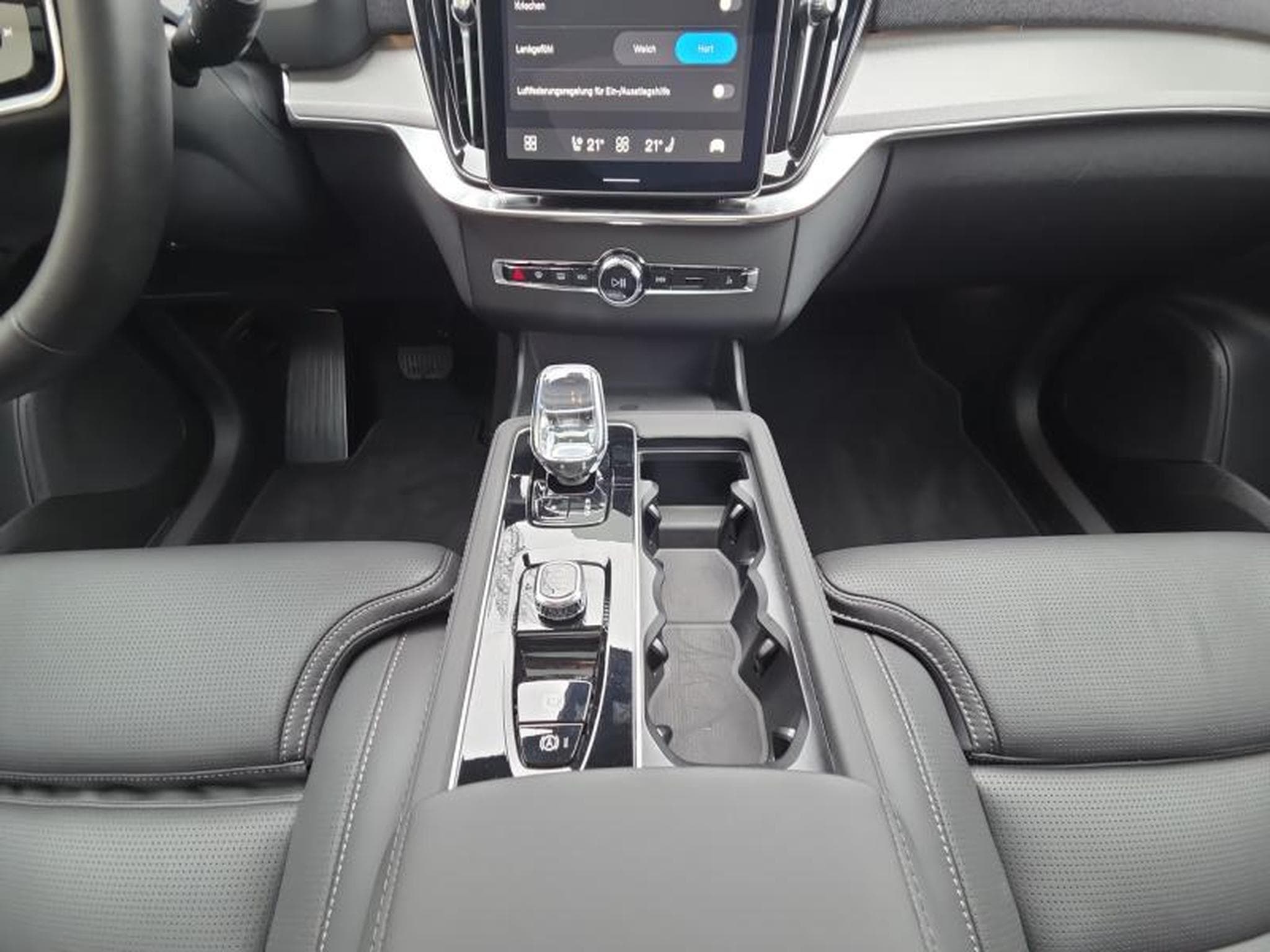 Volvo XC90 T8 Black Edition Ultra AWD 2027 / Hybride (2026) - Photo 11