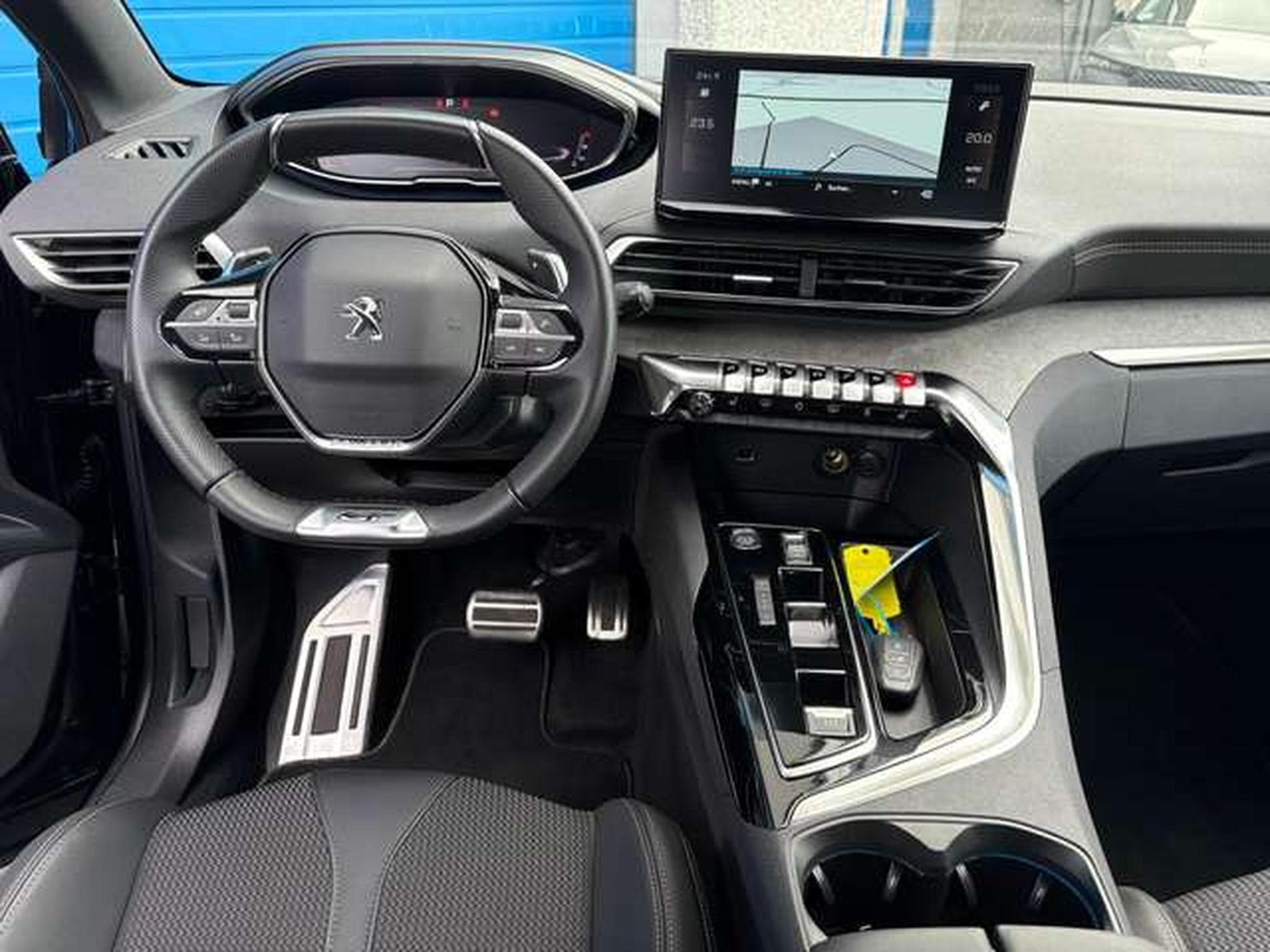 Peugeot 3008 3008 Hybrid 136 e-DSC6 GT (2024) - Photo 4