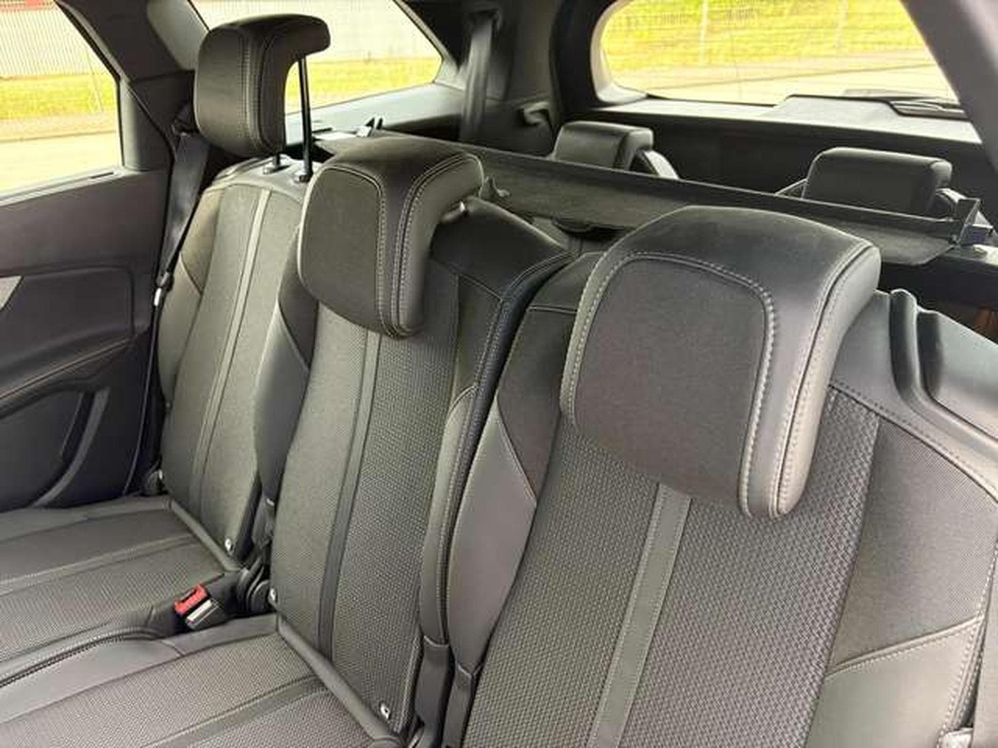 Peugeot 5008 5008 PureTech 130 EAT8 Stop (2023) - Photo 5