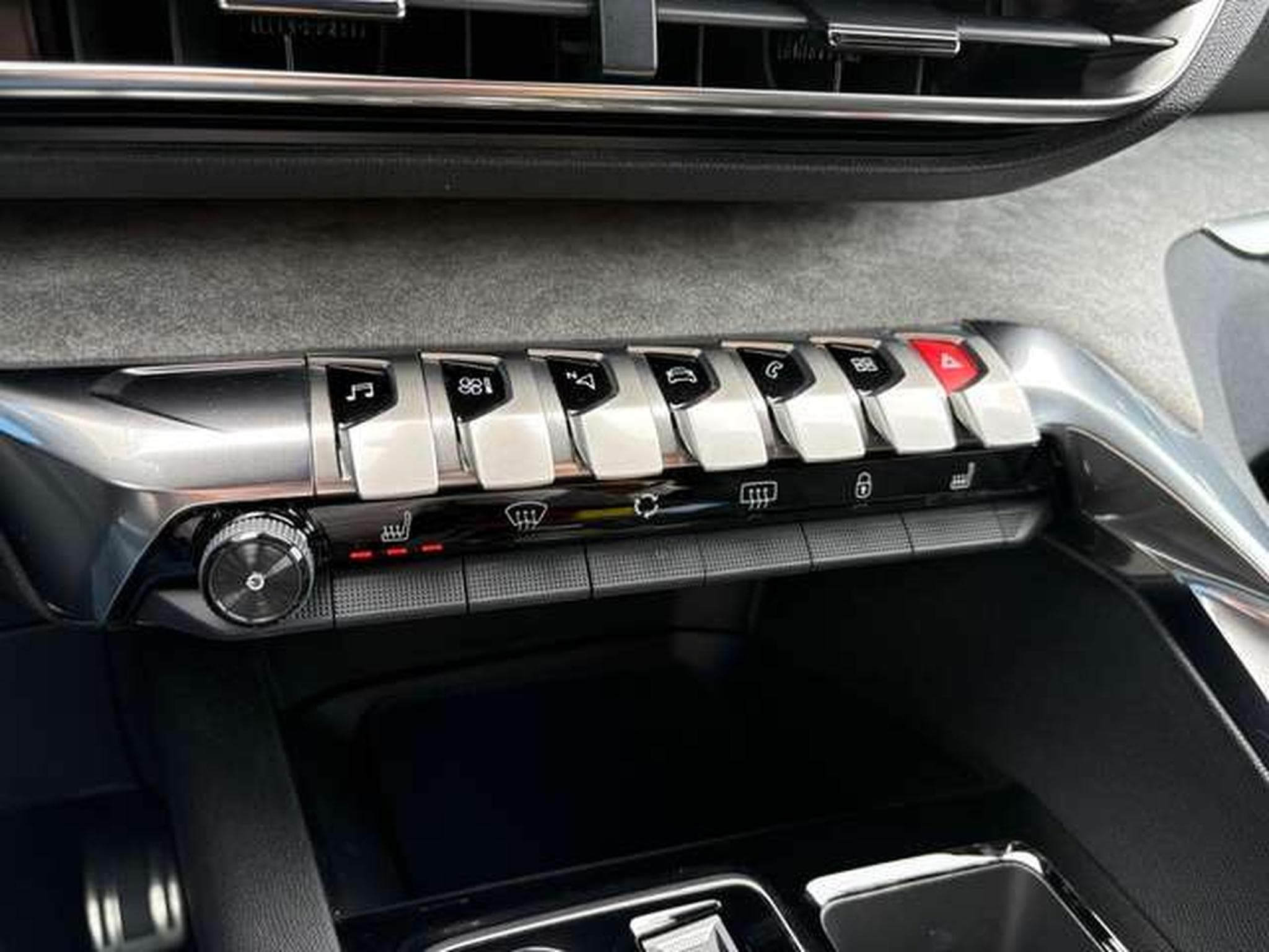 Peugeot 5008 5008 PureTech 130 EAT8 Stop (2023) - Photo 10