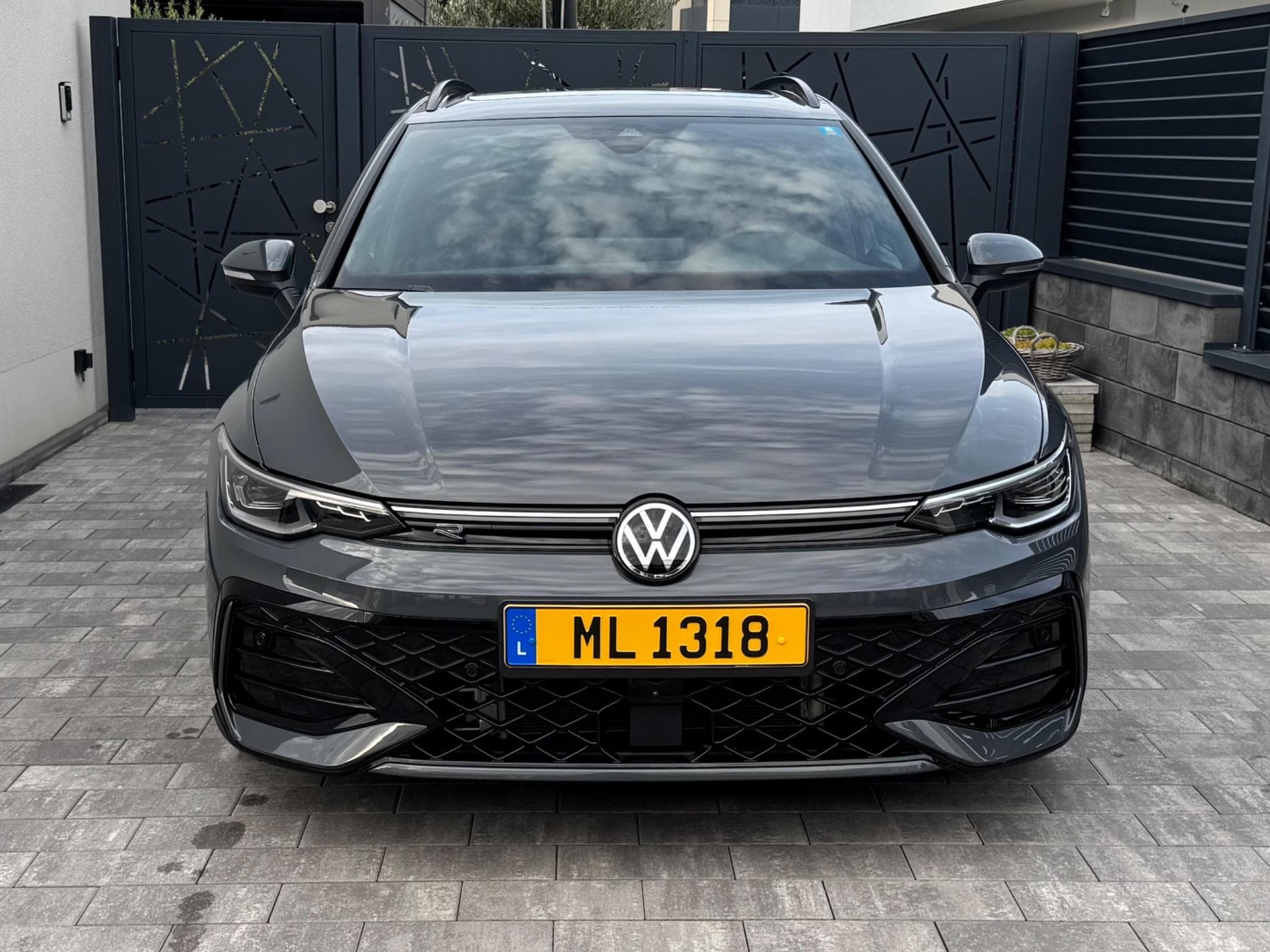VW Golf Variant 2.01 TSI 150kW 4Motion R-Line (2025) - Foto 3