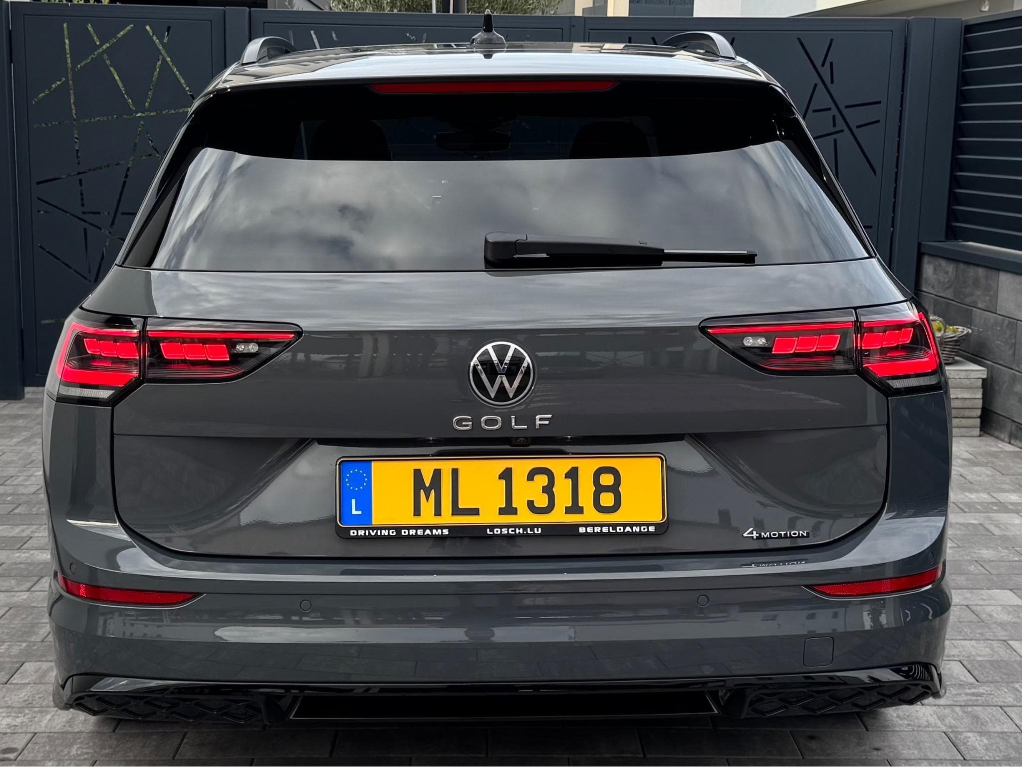 VW Golf Variant 2.01 TSI 150kW 4Motion R-Line (2025) - Foto 4