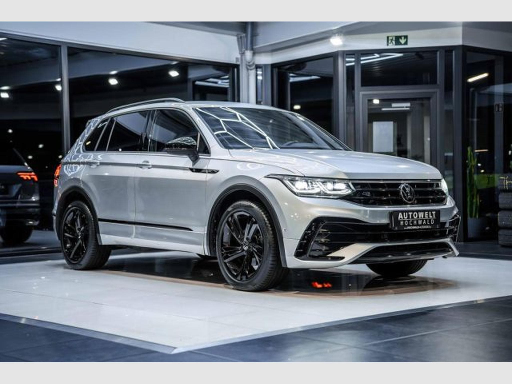 VW Tiguan Tiguan 1.5 TSI DSG R-Line NAVI IQ-LED KAMERA SHZ (2021) - Photo 6