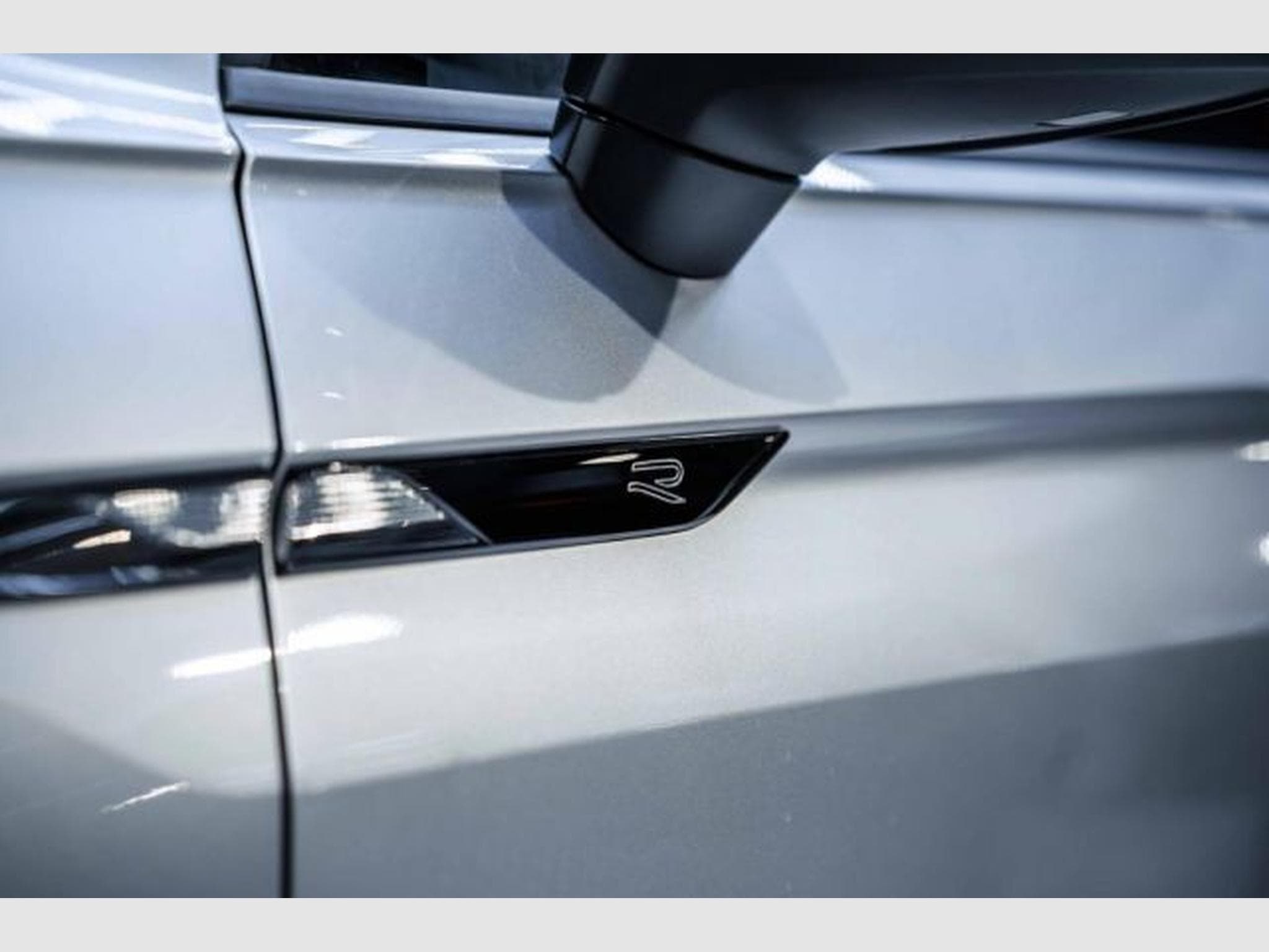 VW Tiguan Tiguan 1.5 TSI DSG R-Line NAVI IQ-LED KAMERA SHZ (2021) - Photo 10