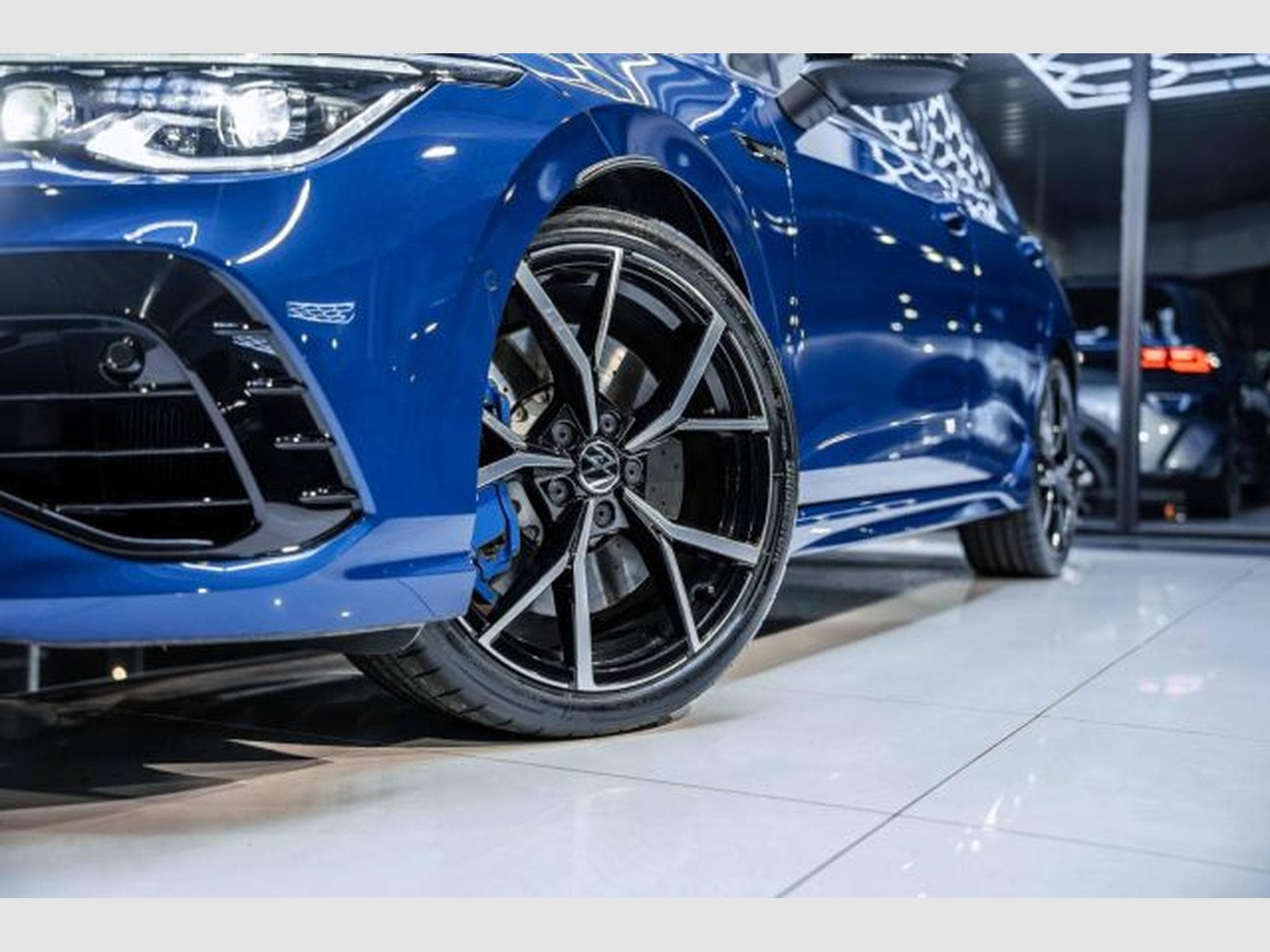 VW Golf Golf 8 2.0 TSI R Performance DSG 4M H&amp;K PANO IQ (2024) - Photo 3