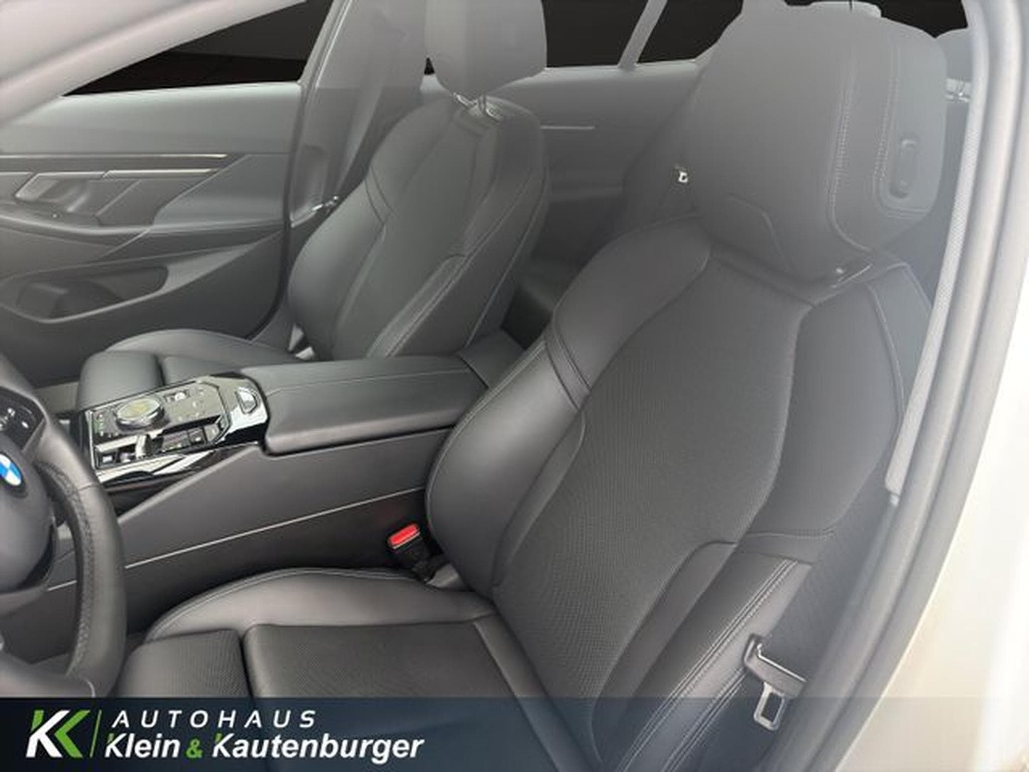 BMW 520 520d +AHK+MEMORY+360°+LENKRADHZG.+SITZBELÜFT.+ (2024) - Photo 14