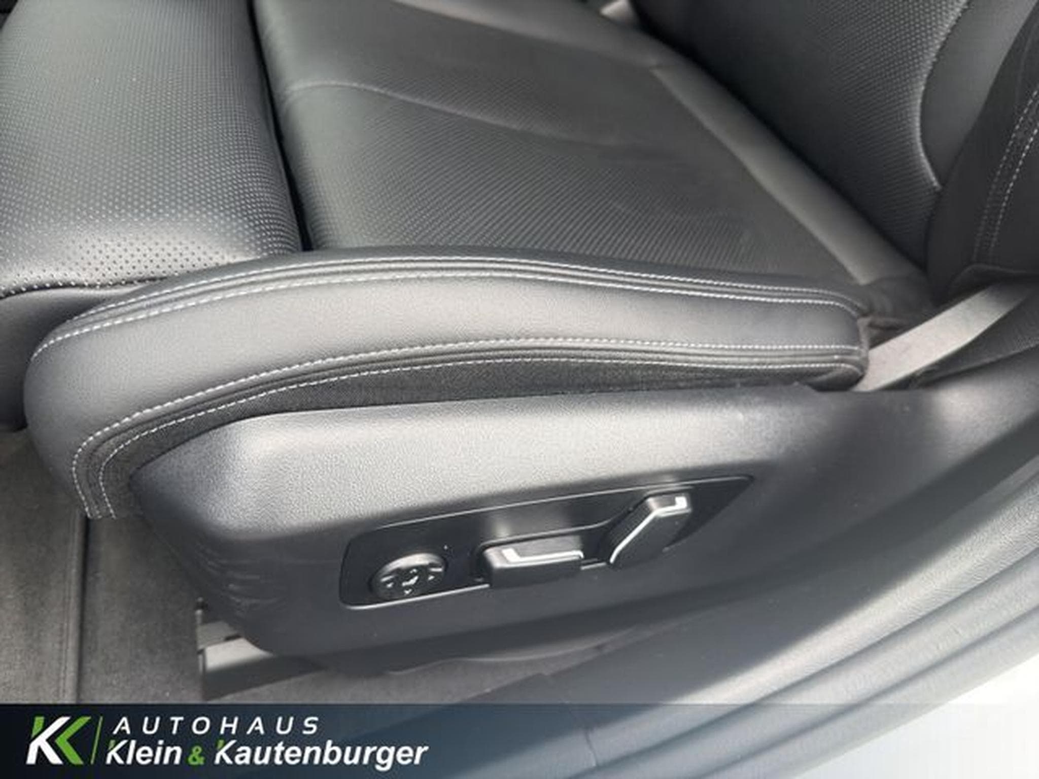 BMW 520 520d +AHK+MEMORY+360°+LENKRADHZG.+SITZBELÜFT.+ (2024) - Photo 13