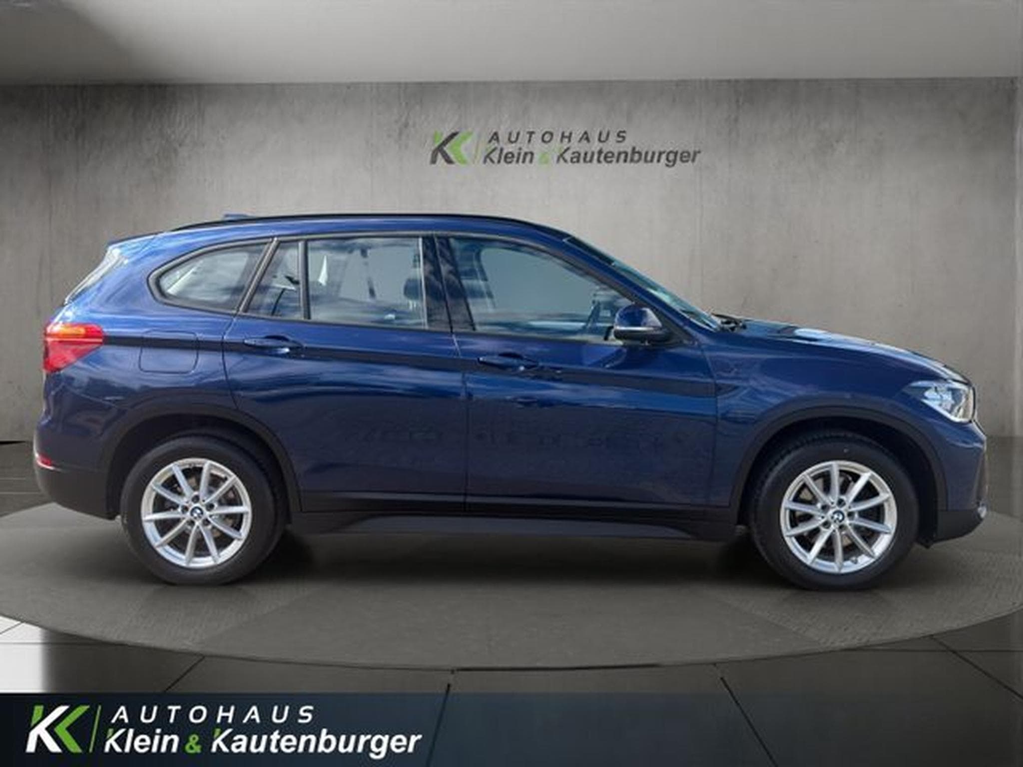 BMW X1 X1 sDrive18i Advantage AUTOMATIK+PANO+KAMERA+NAV (2019) - Photo 4