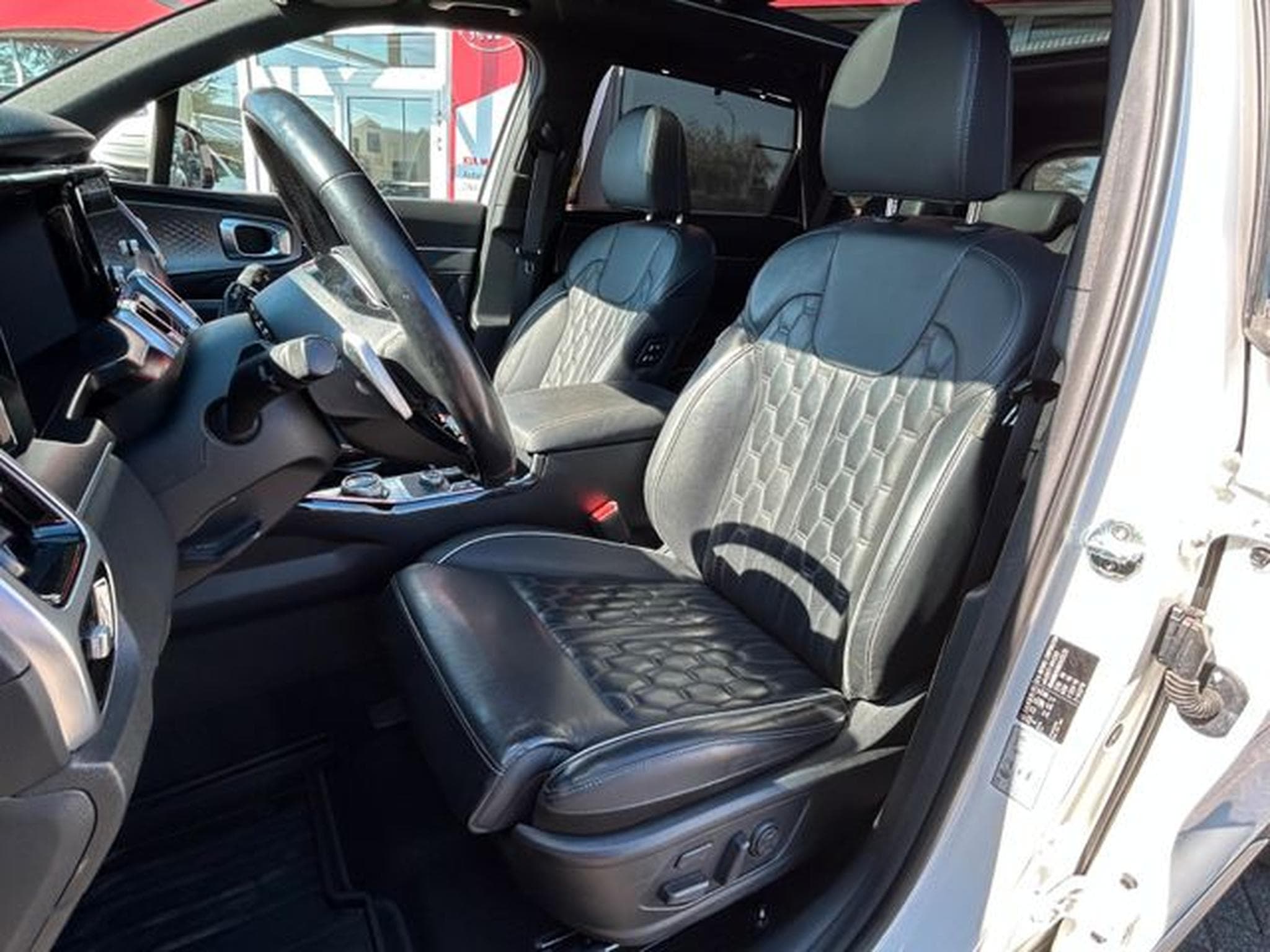 Kia Sorento Sorento 1,6T PHEV AWD Platinum GD Sound HUD (2021) - Photo 13