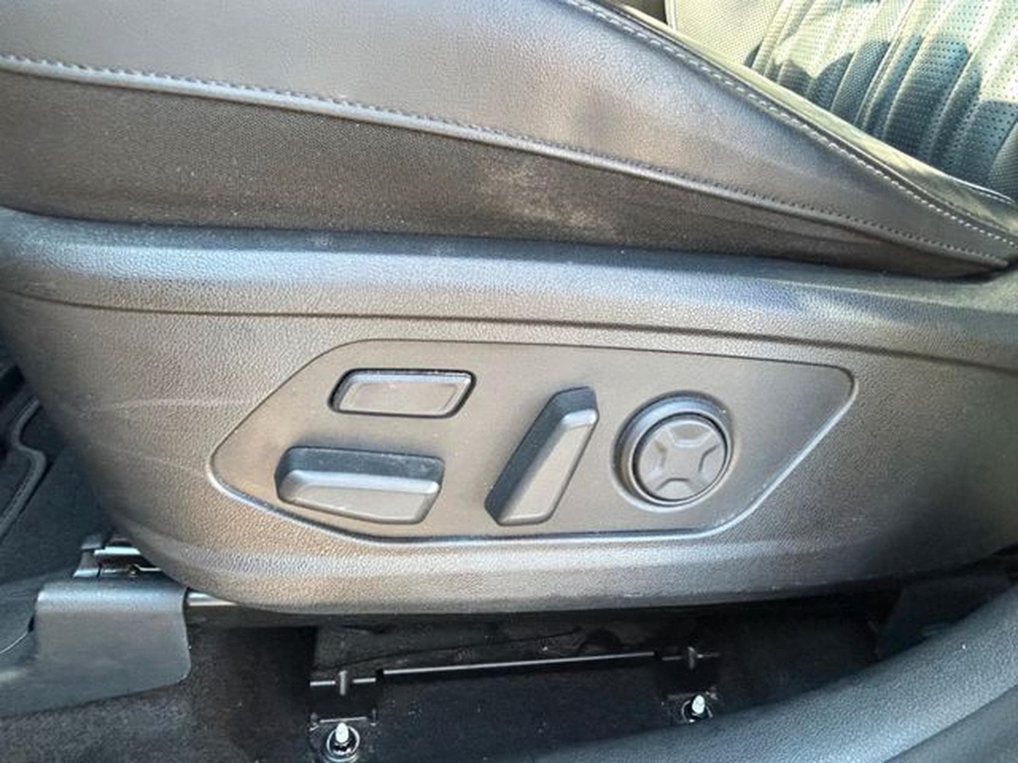 Kia Sorento Sorento 1,6T PHEV AWD Platinum GD Sound HUD (2021) - Photo 15
