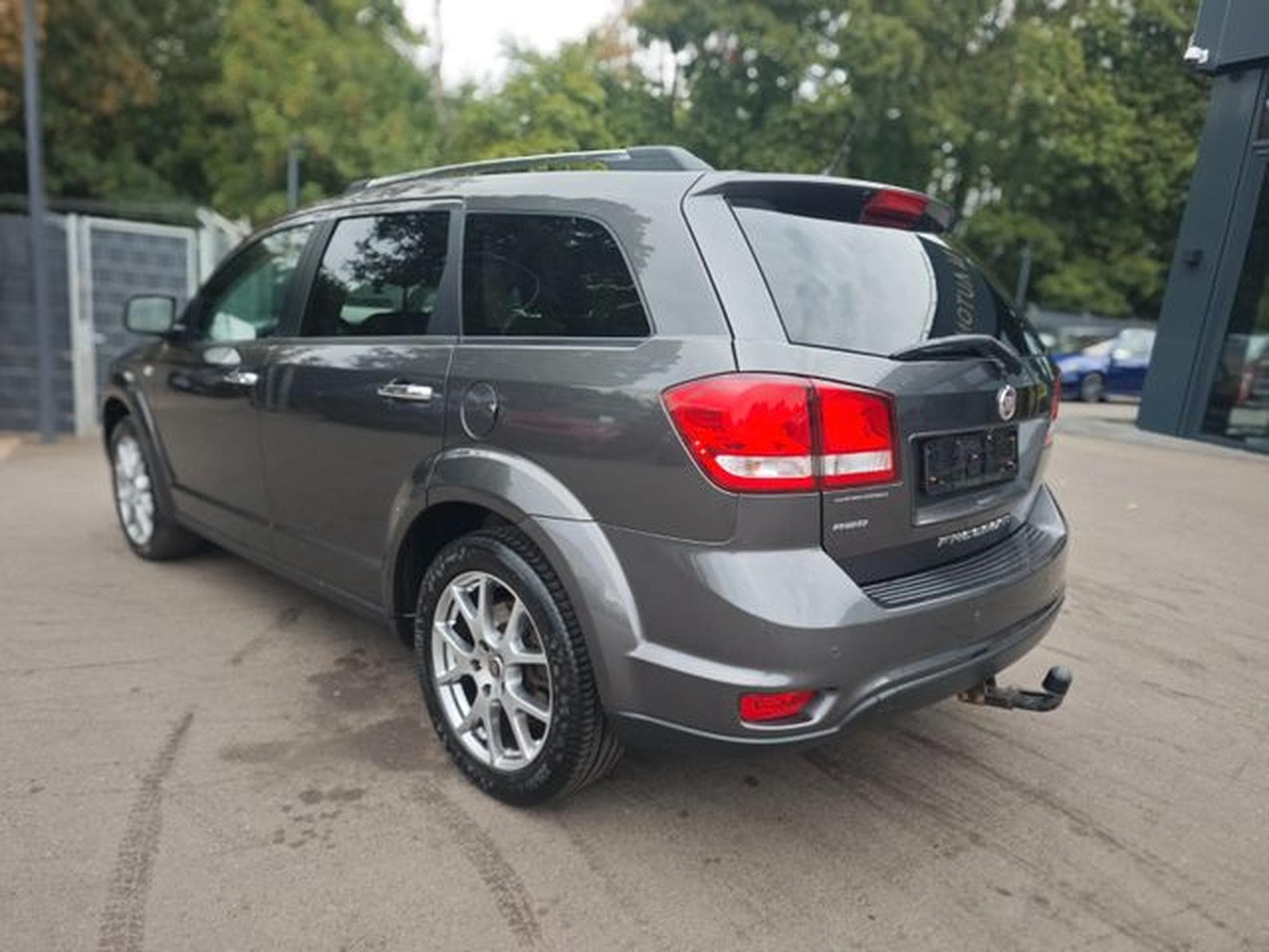 Fiat Freemont FREEMONT LOUNGE AWD *2.HD*AUT*7 SITZE*NAVI*KAM* (2016) - Photo 7
